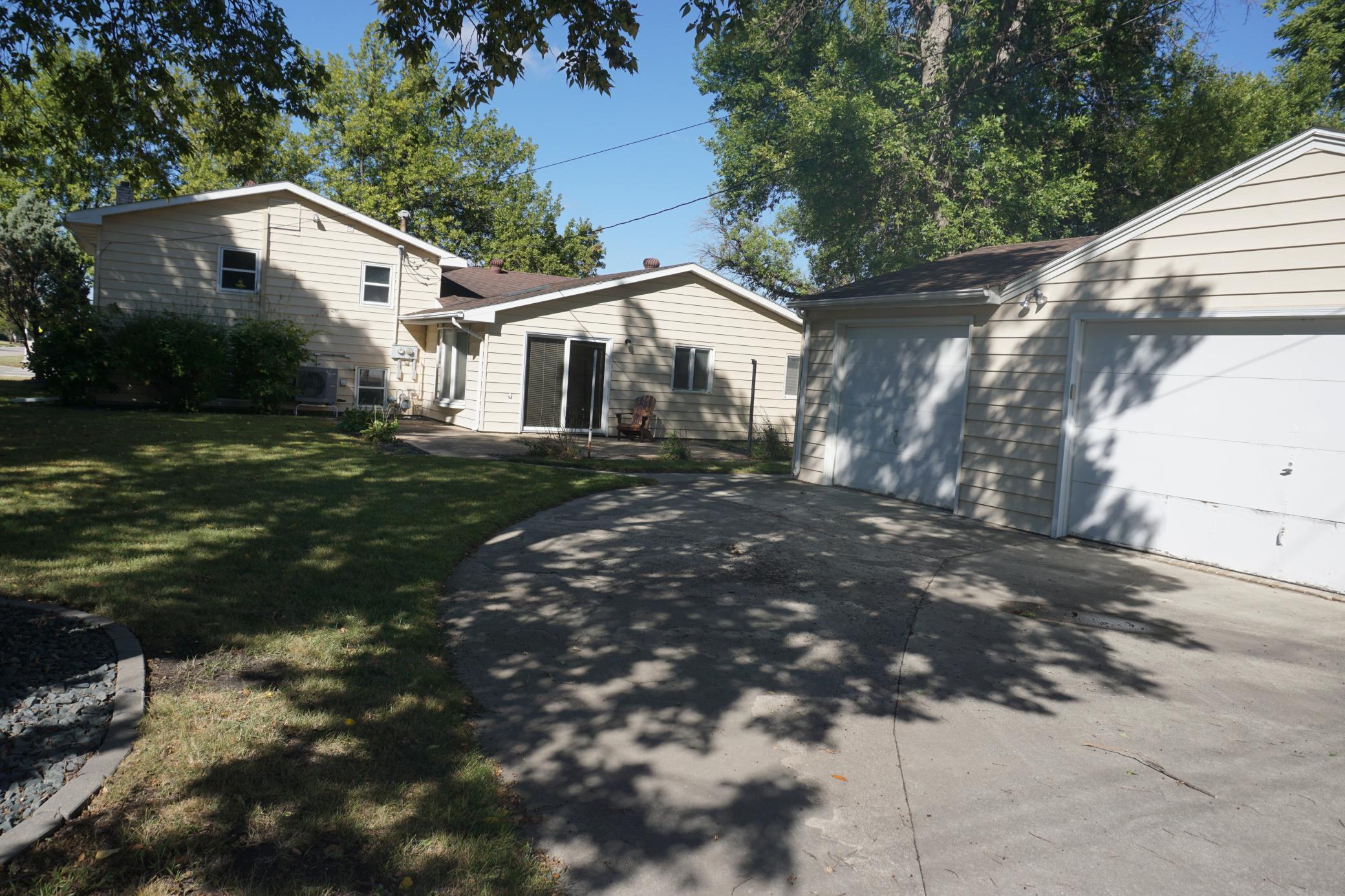 1968 single family home for sale at 504 11th Street N in Breckenridge, MN — 3 bed, 2 bath (photo 36 of 39)