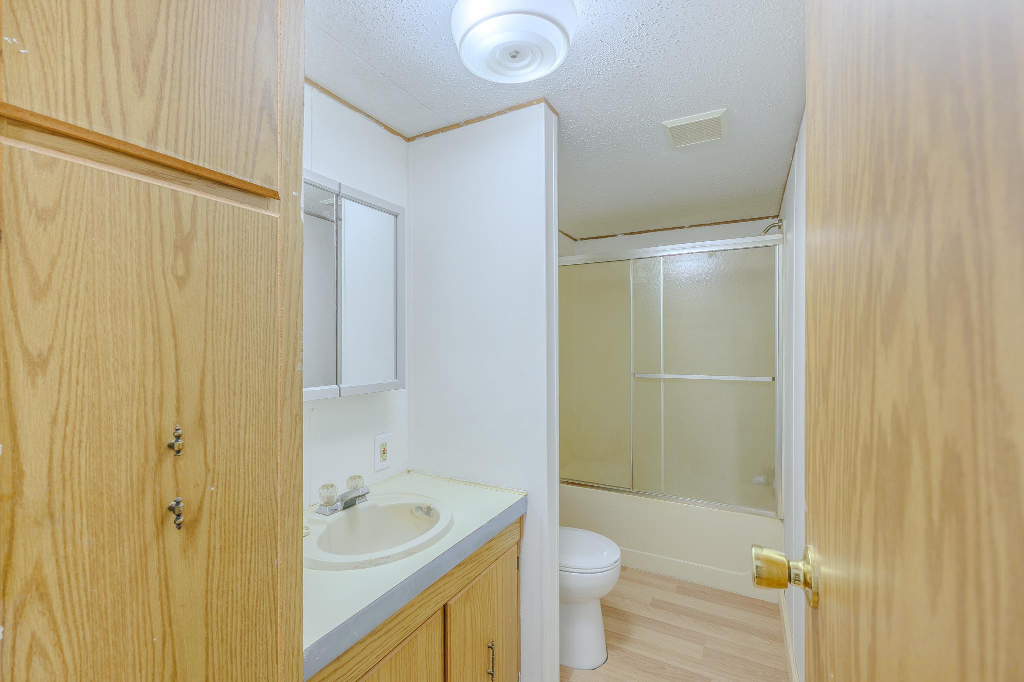 1991 single family home for sale at 23099 512th Street in Bemidji, MN — 3 bed, 1 bath (photo 14 of 44)