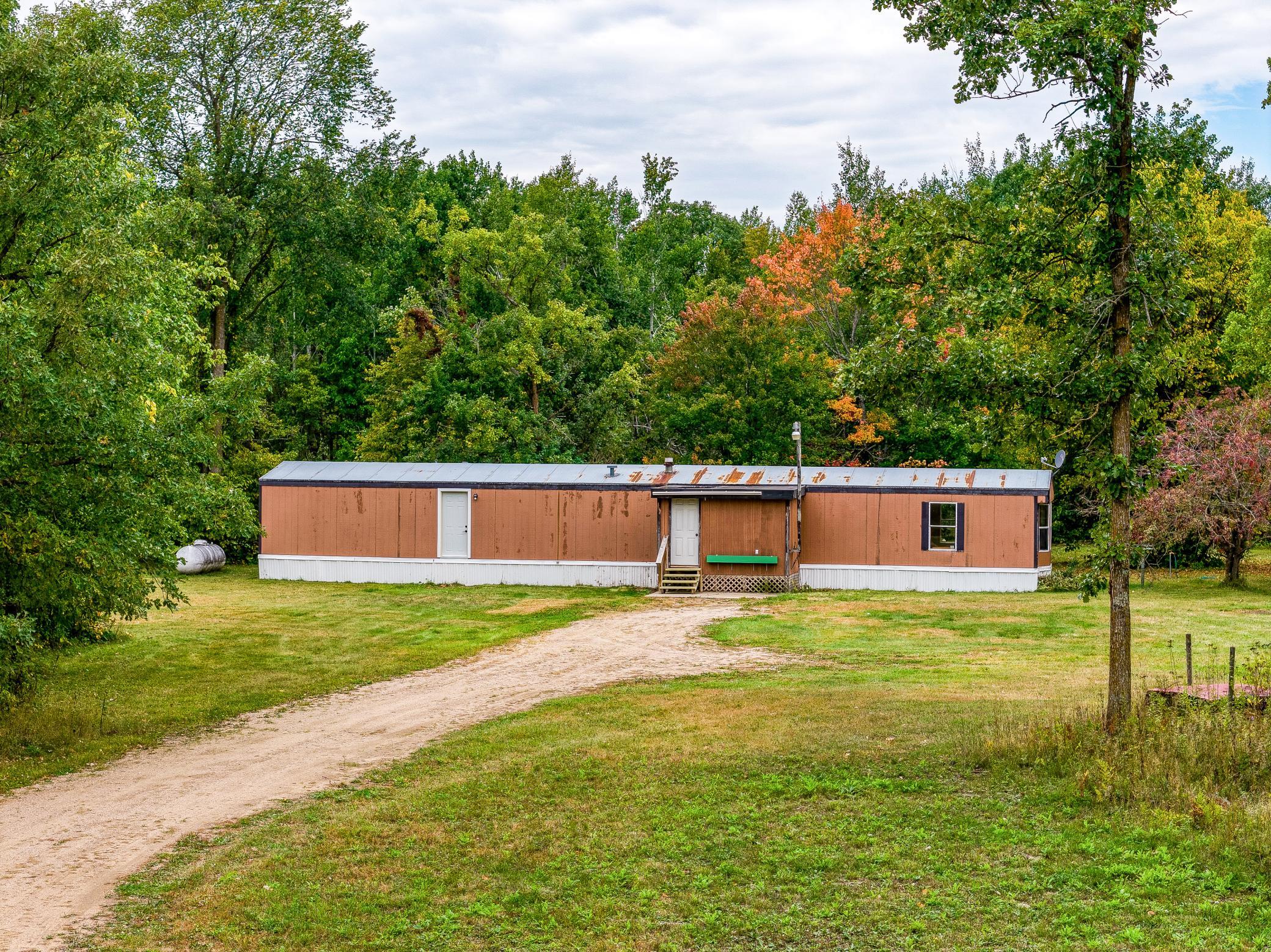 1991 single family home for sale at 23099 512th Street in Bemidji, MN — 3 bed, 1 bath (photo 34 of 44)