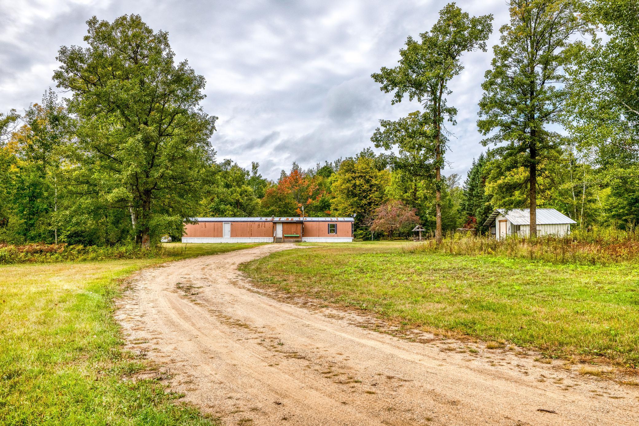 1991 single family home for sale at 23099 512th Street in Bemidji, MN — 3 bed, 1 bath (photo 35 of 44)