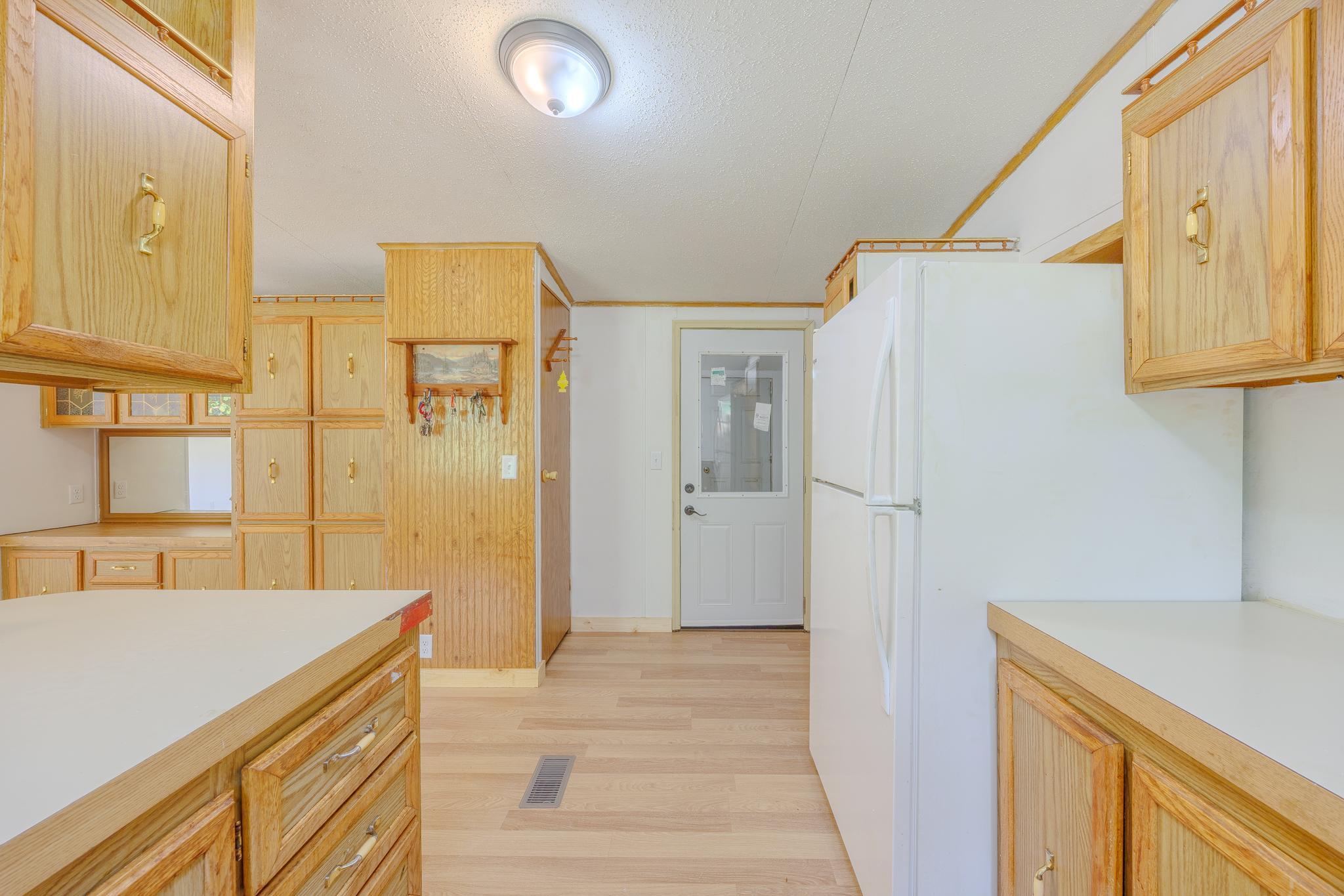 1991 single family home for sale at 23099 512th Street in Bemidji, MN — 3 bed, 1 bath (photo 5 of 44)