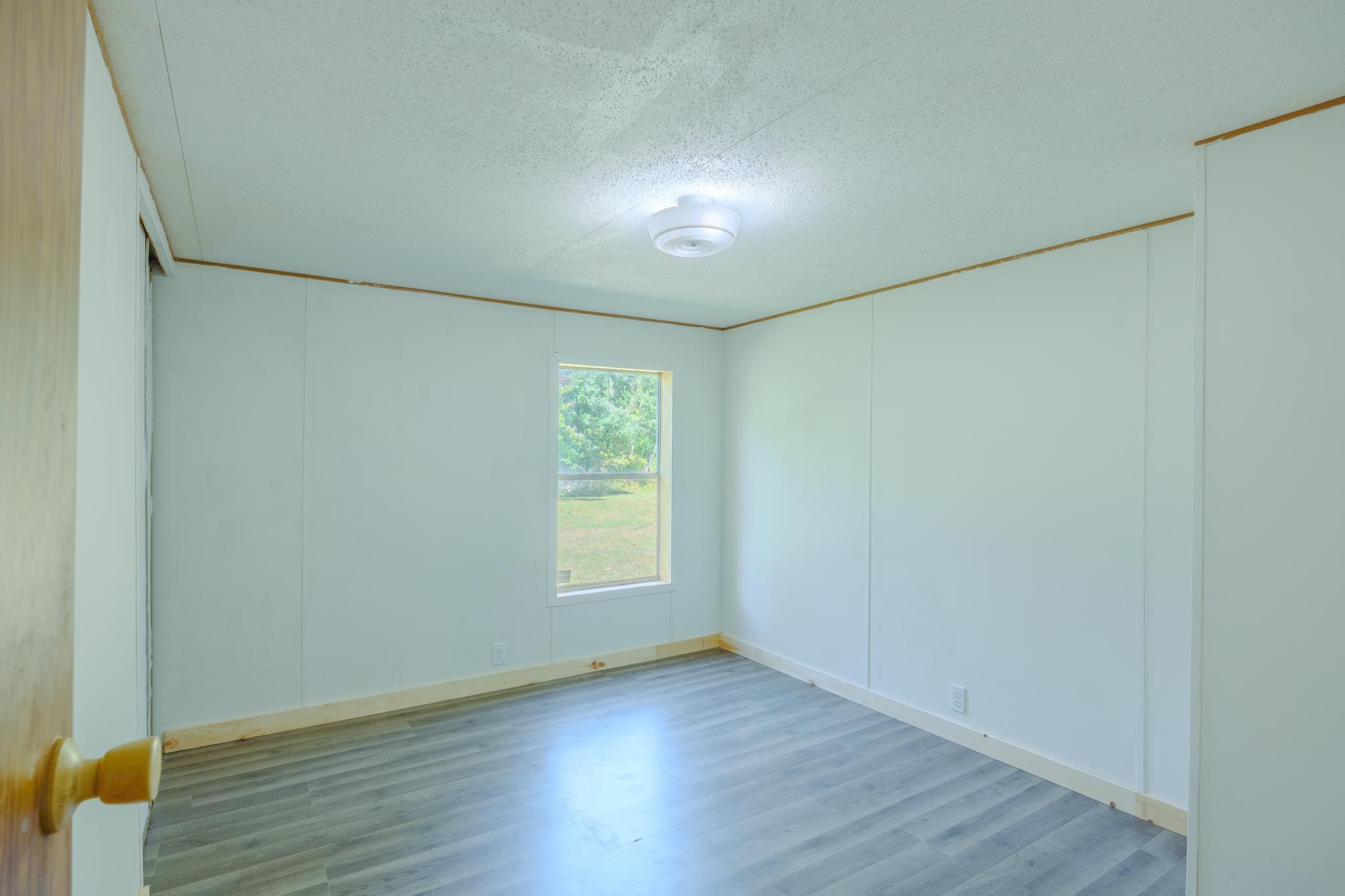 1991 single family home for sale at 23099 512th Street in Bemidji, MN — 3 bed, 1 bath (photo 7 of 44)