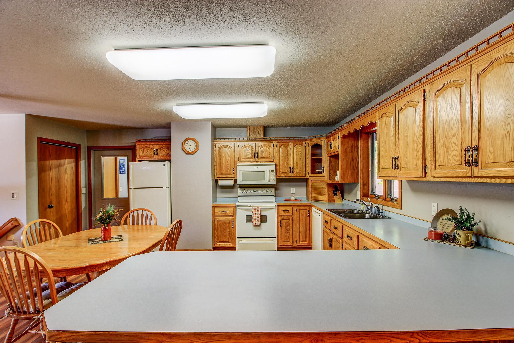 1994 single family home for sale at 24425 Hickory Trail in Park Rapids, MN — 3 bed, 2 bath (photo 13 of 94)