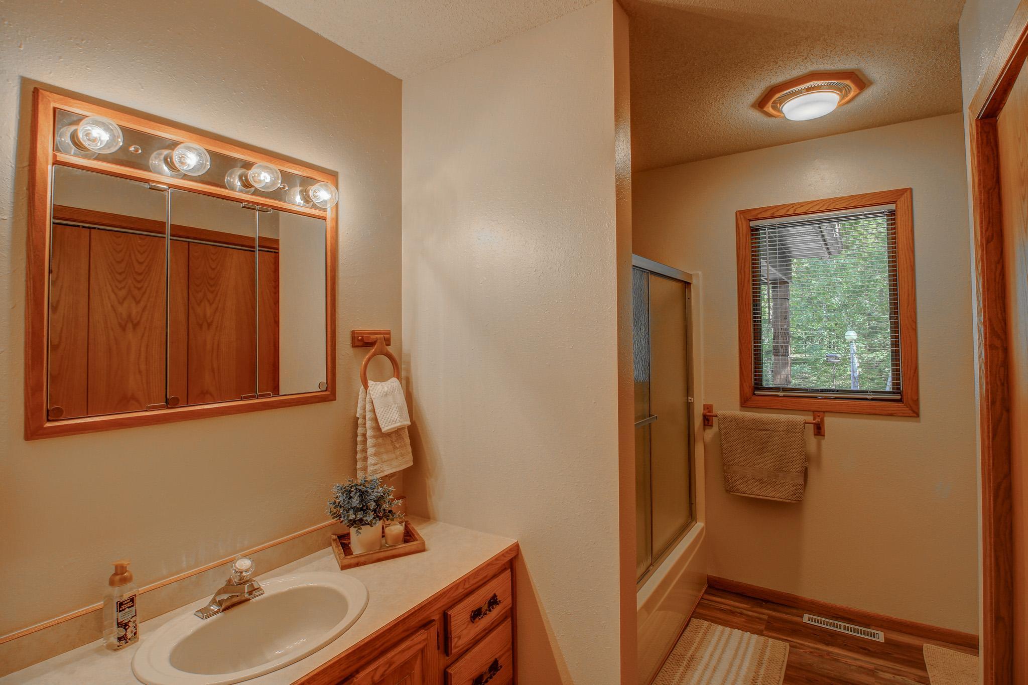 1994 single family home for sale at 24425 Hickory Trail in Park Rapids, MN — 3 bed, 2 bath (photo 21 of 94)