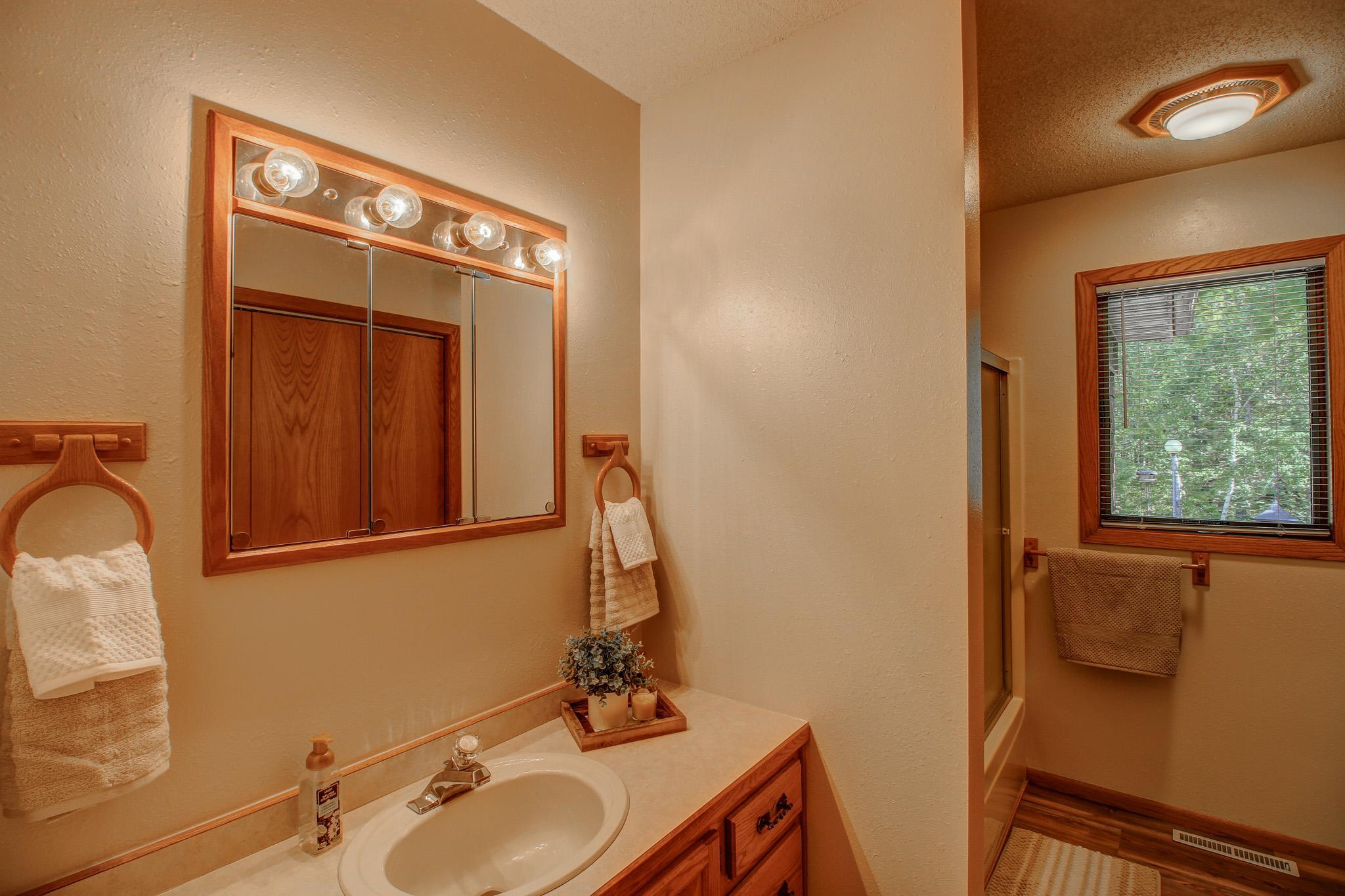 1994 single family home for sale at 24425 Hickory Trail in Park Rapids, MN — 3 bed, 2 bath (photo 22 of 94)
