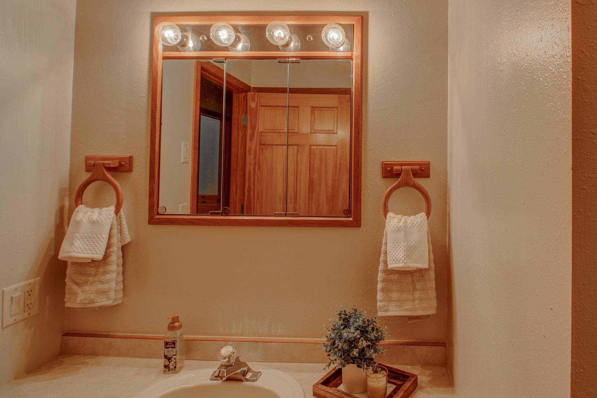 1994 single family home for sale at 24425 Hickory Trail in Park Rapids, MN — 3 bed, 2 bath (photo 23 of 94)