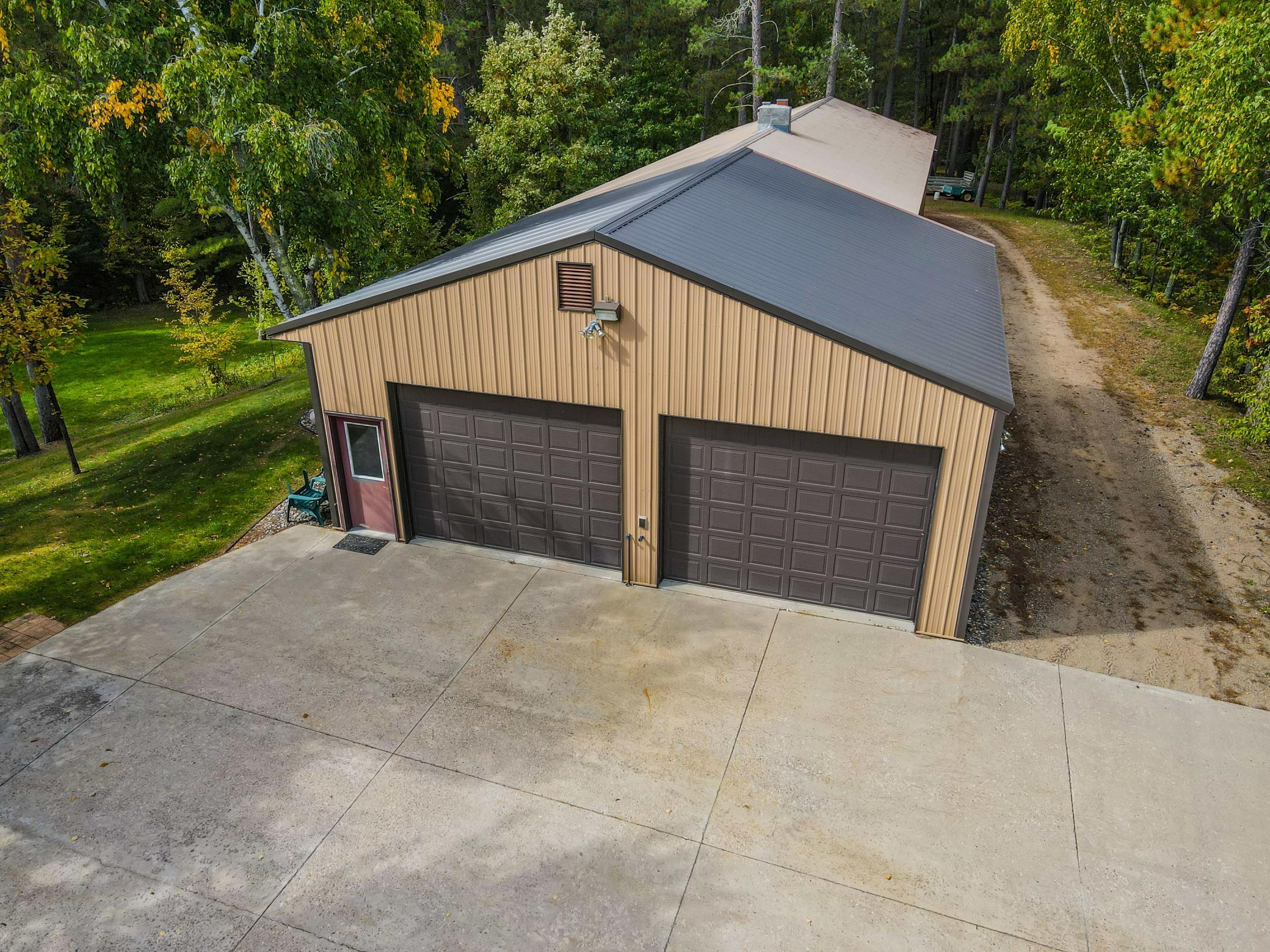 1994 single family home for sale at 24425 Hickory Trail in Park Rapids, MN — 3 bed, 2 bath (photo 6 of 94)