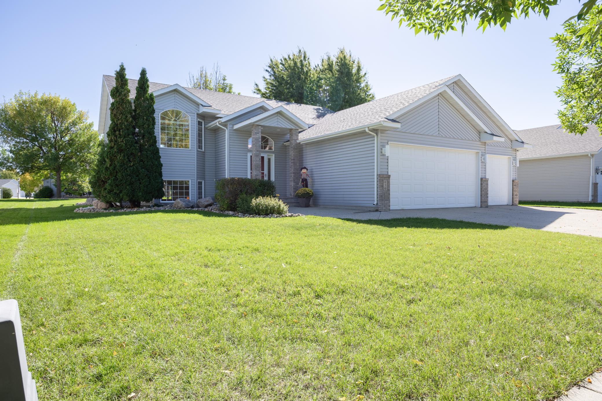 630 Wyndemere Drive, West Fargo, ND