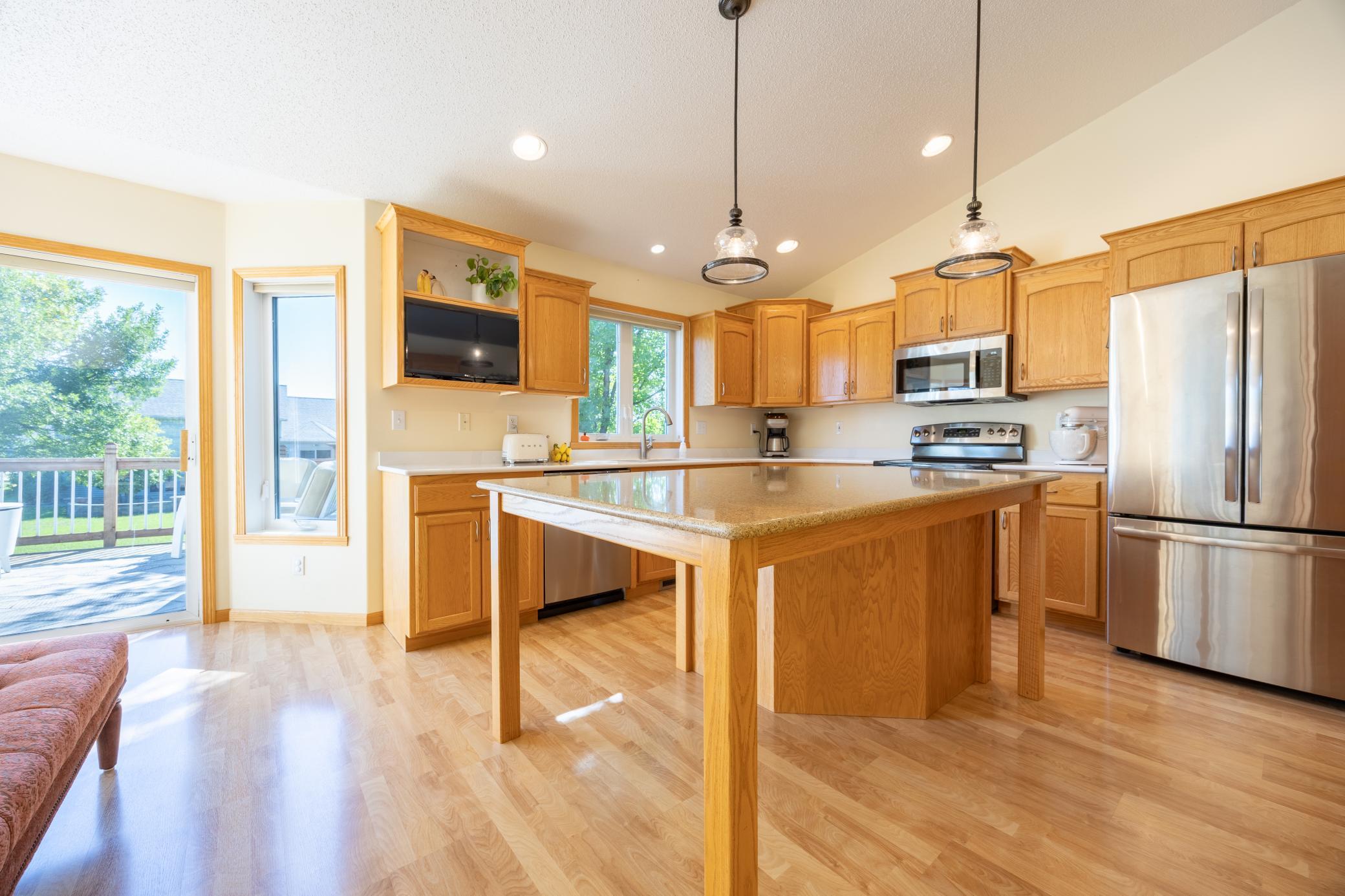 2000 single family home for sale at 630 Wyndemere Drive in West Fargo, ND — 4 bed, 3 bath (photo 14 of 55)