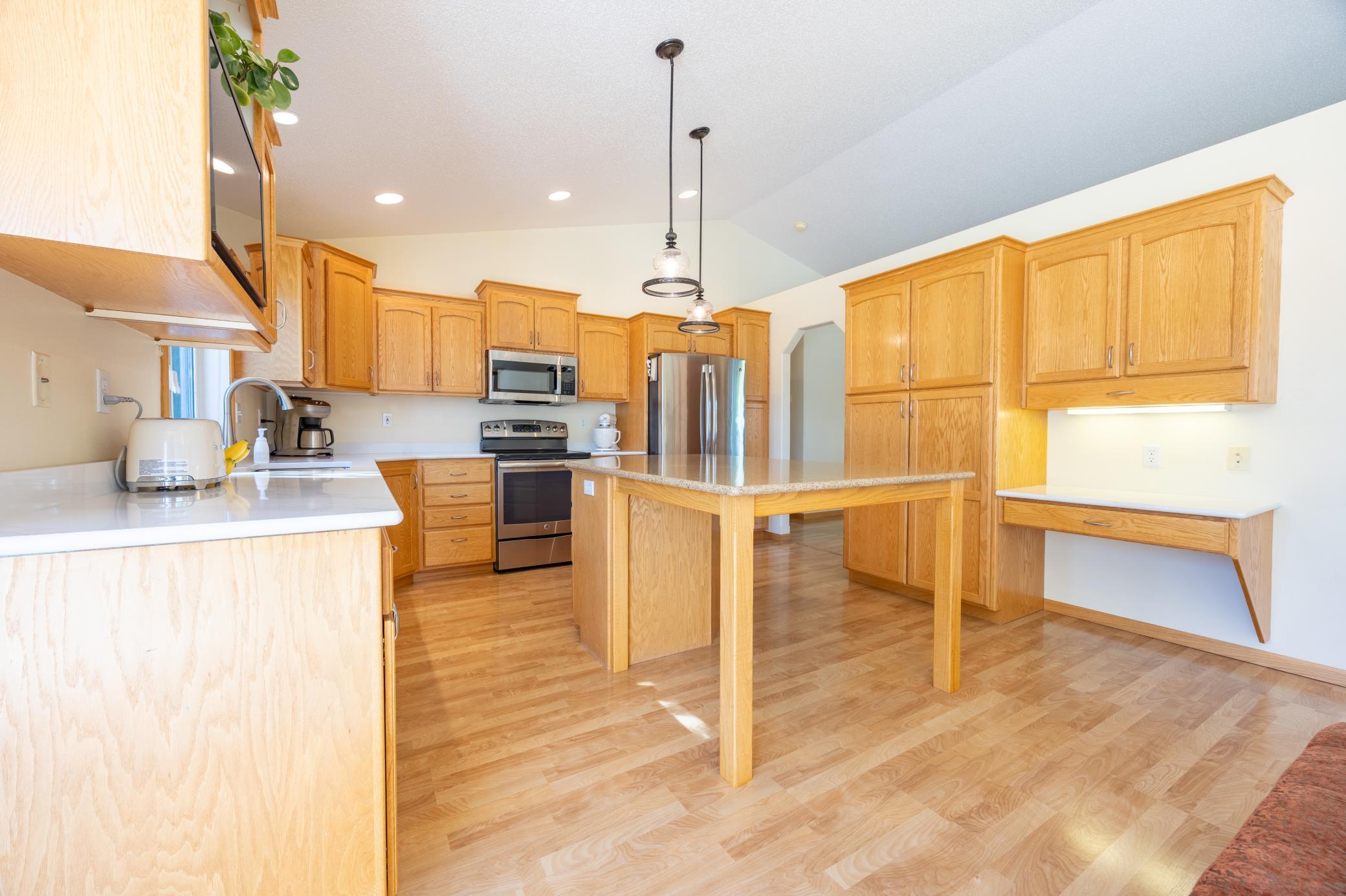 2000 single family home for sale at 630 Wyndemere Drive in West Fargo, ND — 4 bed, 3 bath (photo 15 of 55)