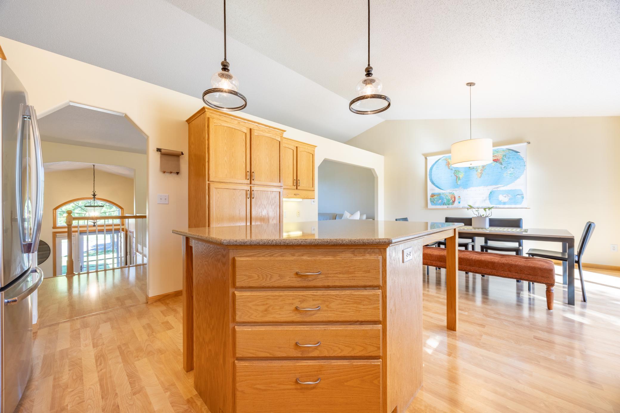2000 single family home for sale at 630 Wyndemere Drive in West Fargo, ND — 4 bed, 3 bath (photo 17 of 55)