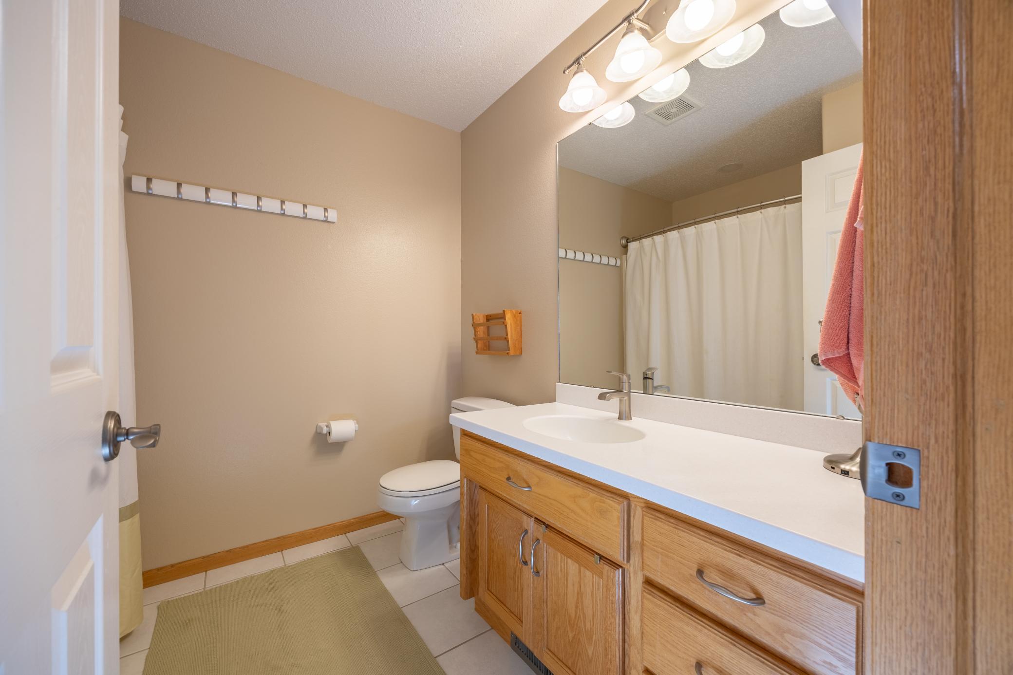 2000 single family home for sale at 630 Wyndemere Drive in West Fargo, ND — 4 bed, 3 bath (photo 27 of 55)