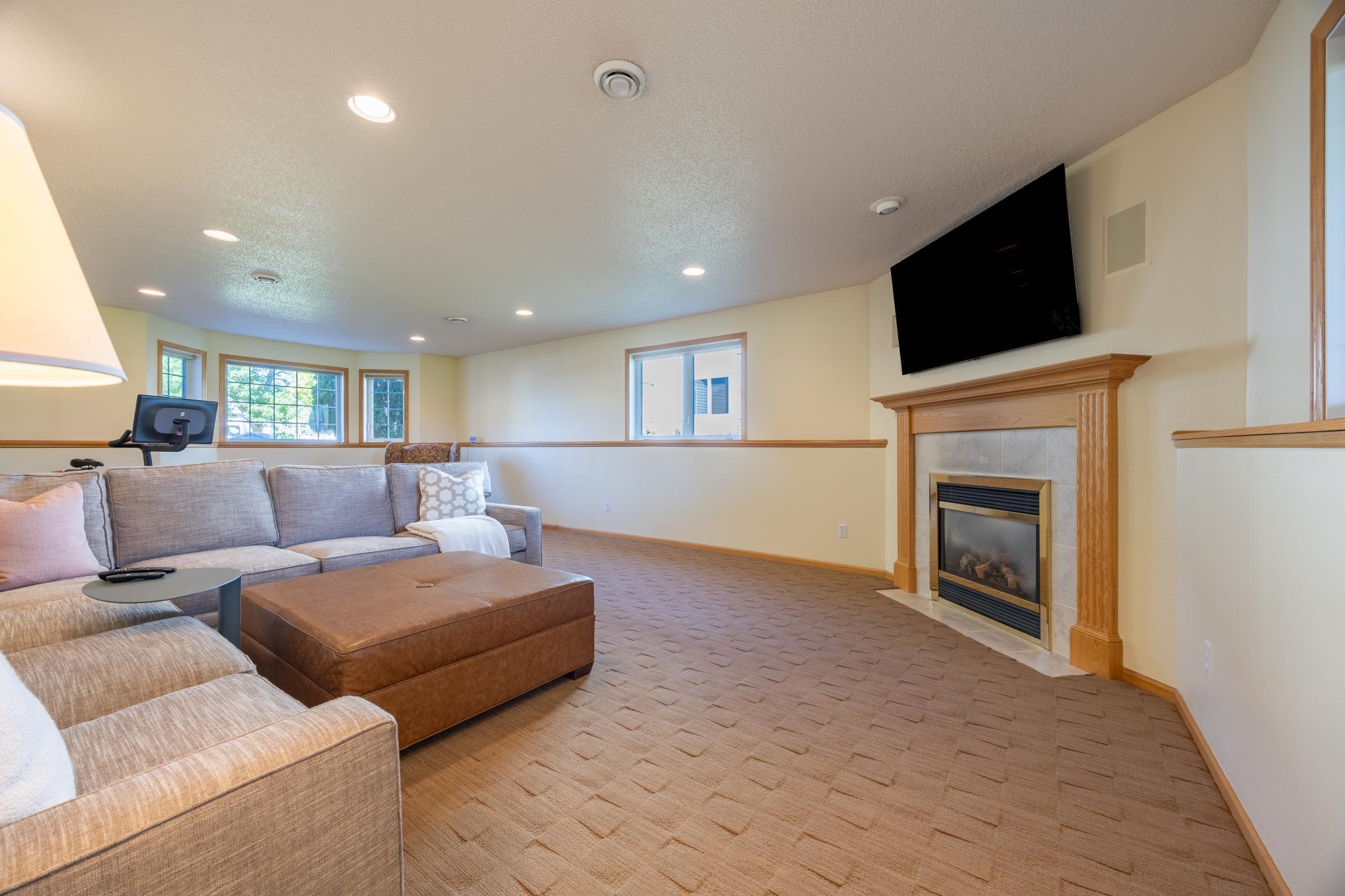 2000 single family home for sale at 630 Wyndemere Drive in West Fargo, ND — 4 bed, 3 bath (photo 34 of 55)
