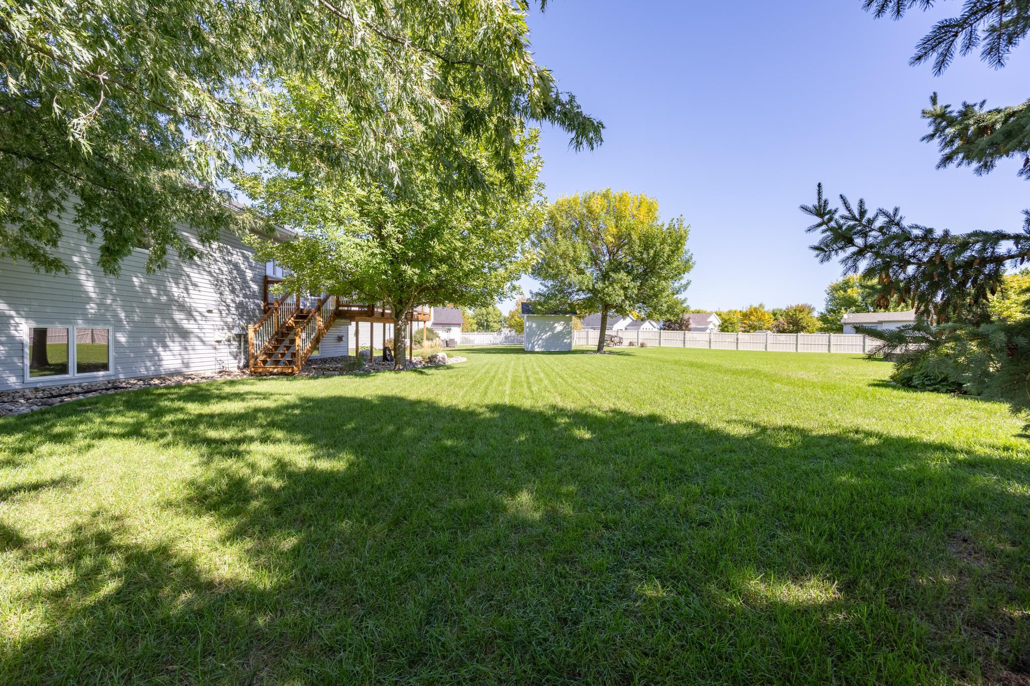 2000 single family home for sale at 630 Wyndemere Drive in West Fargo, ND — 4 bed, 3 bath (photo 49 of 55)