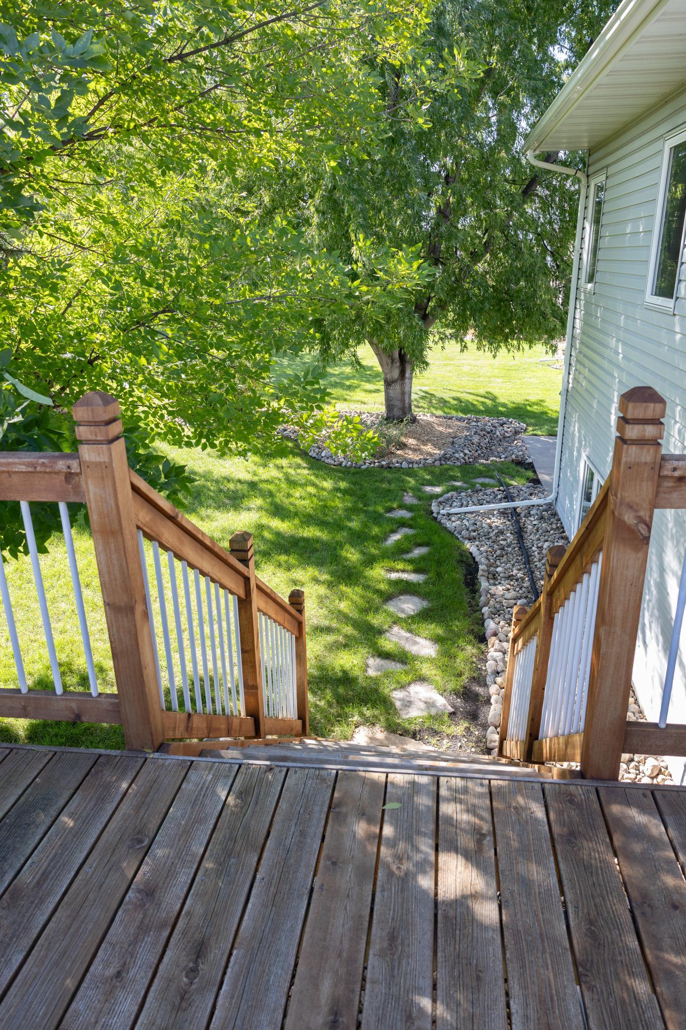 2000 single family home for sale at 630 Wyndemere Drive in West Fargo, ND — 4 bed, 3 bath (photo 52 of 55)
