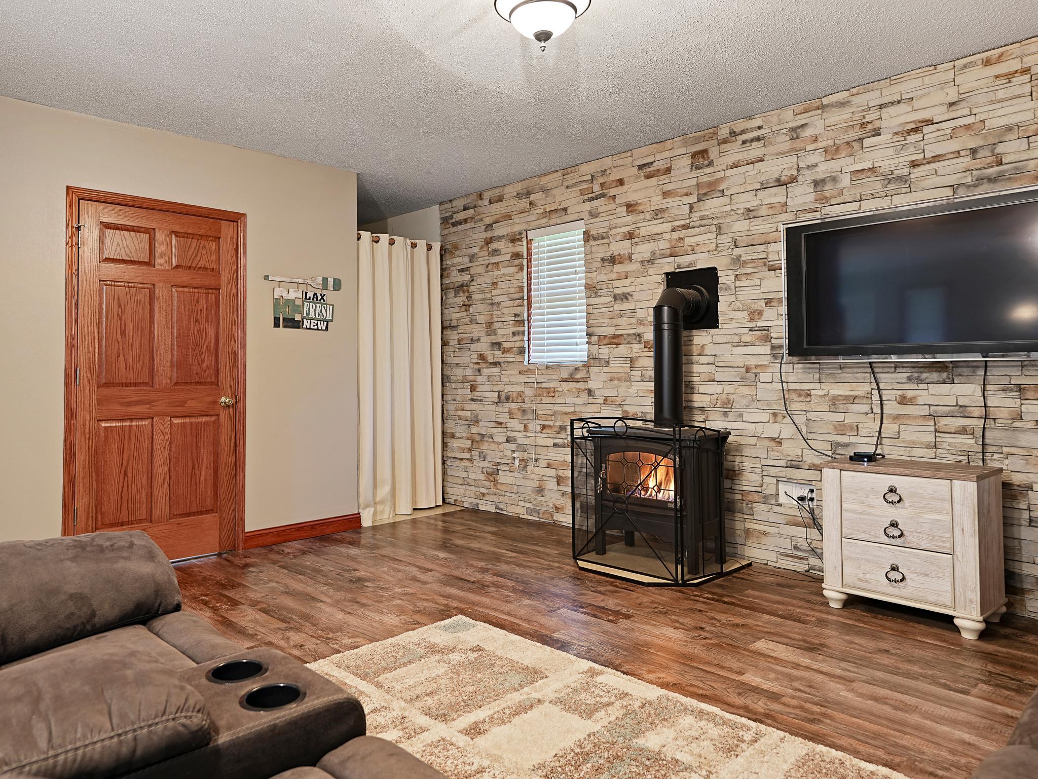 2003 single family home for sale at 45531 Whispering Sands Ln in Perham, MN — 2 bed, 1 bath (photo 16 of 32)