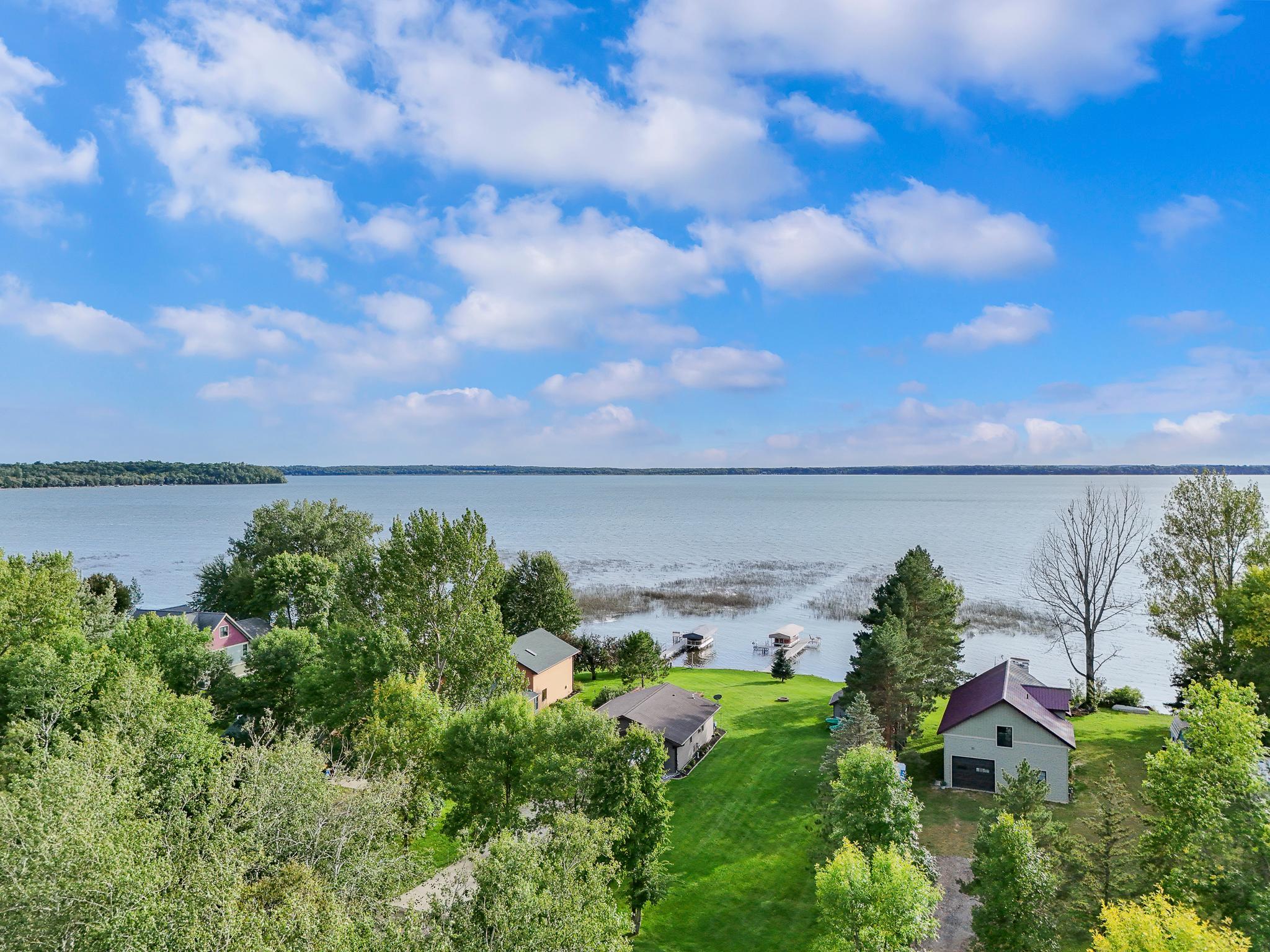 2003 single family home for sale at 45531 Whispering Sands Ln in Perham, MN — 2 bed, 1 bath (photo 5 of 32)