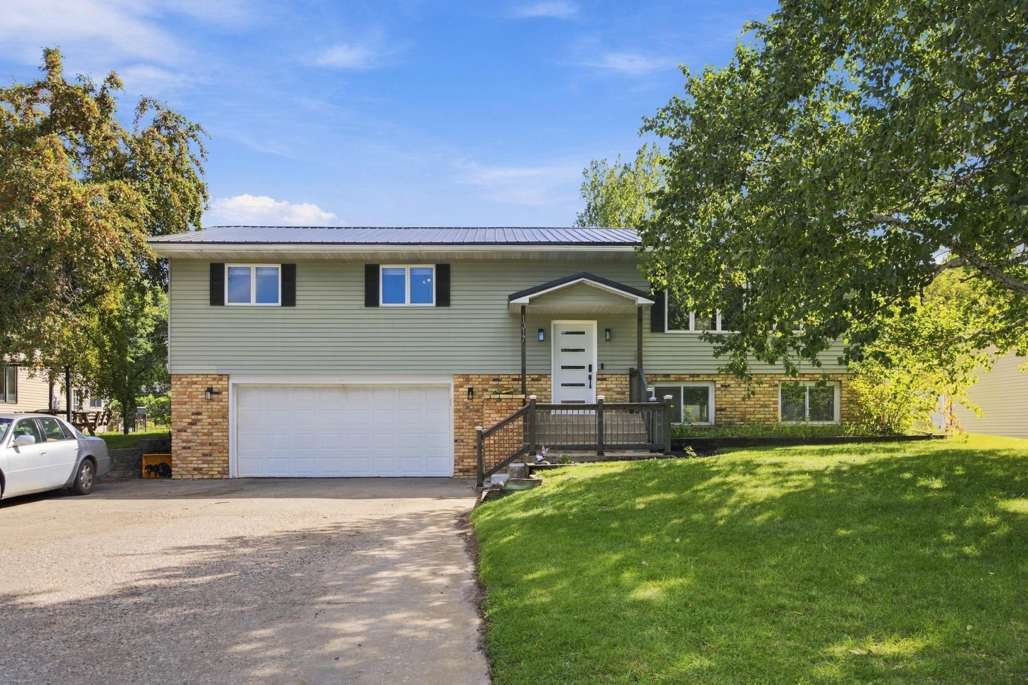 1317 Loring Avenue, Detroit Lakes, MN
