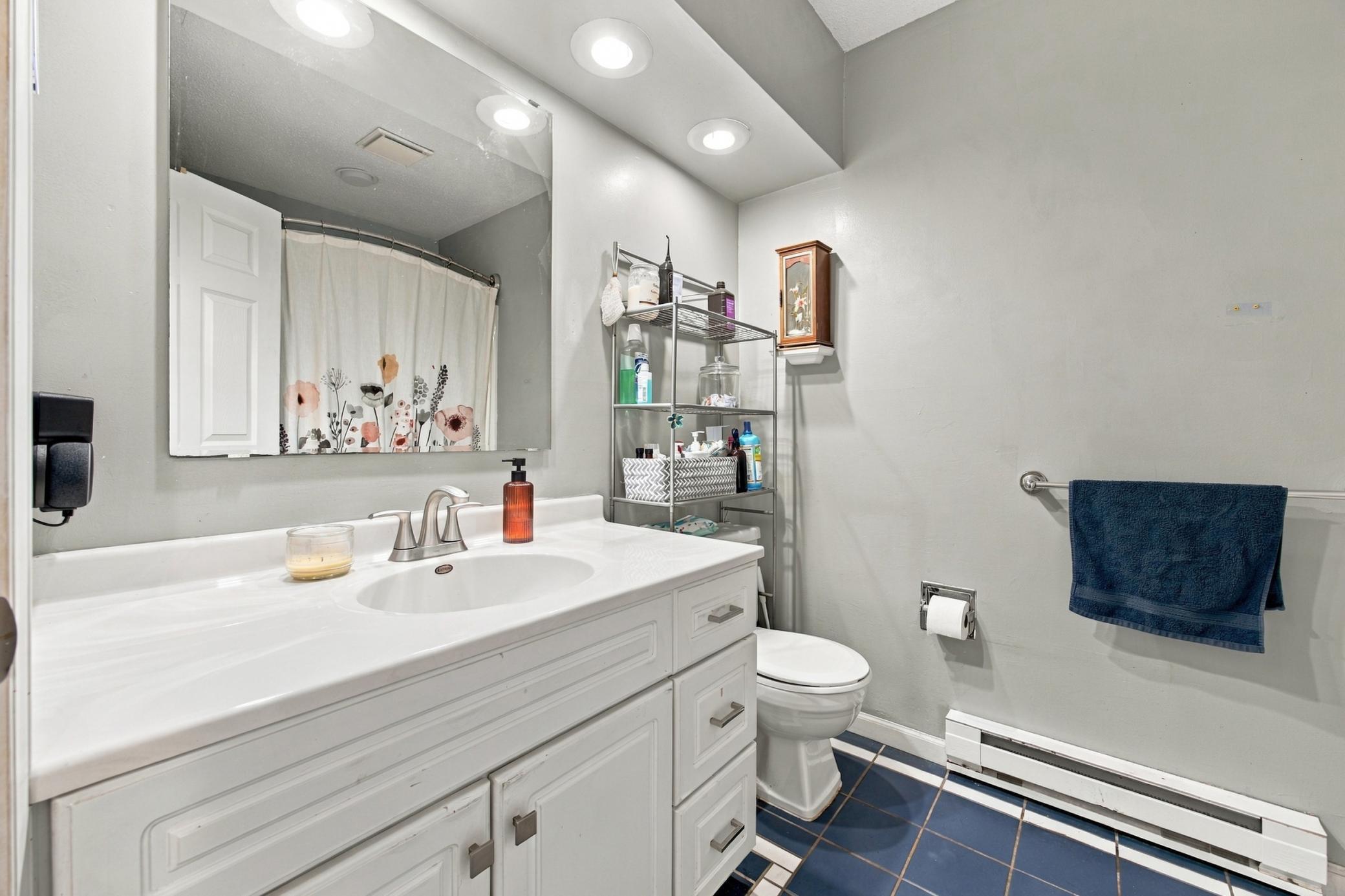 1977 single family home for sale at 1317 Loring Avenue in Detroit Lakes, MN — 4 bed, 3 bath (photo 18 of 35)