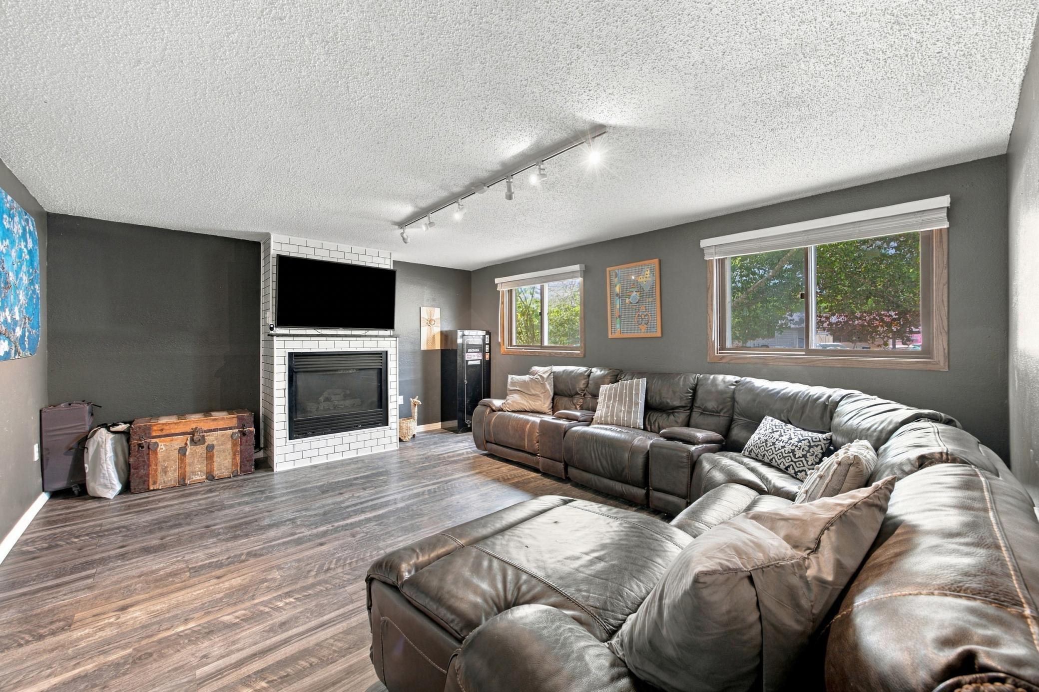 1977 single family home for sale at 1317 Loring Avenue in Detroit Lakes, MN — 4 bed, 3 bath (photo 19 of 35)