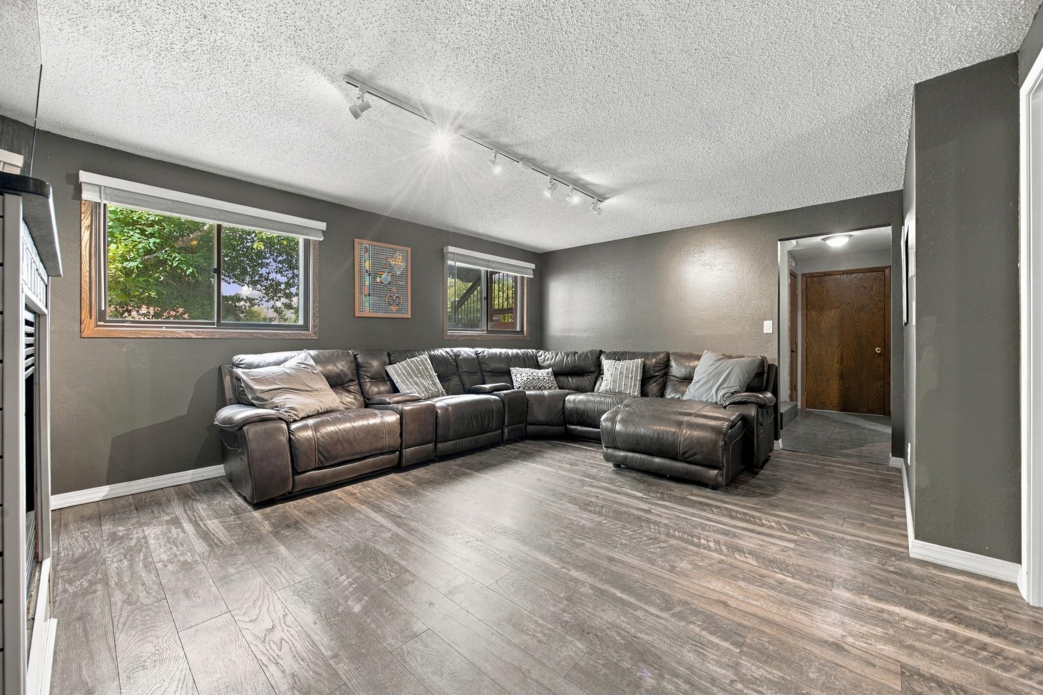 1977 single family home for sale at 1317 Loring Avenue in Detroit Lakes, MN — 4 bed, 3 bath (photo 20 of 35)