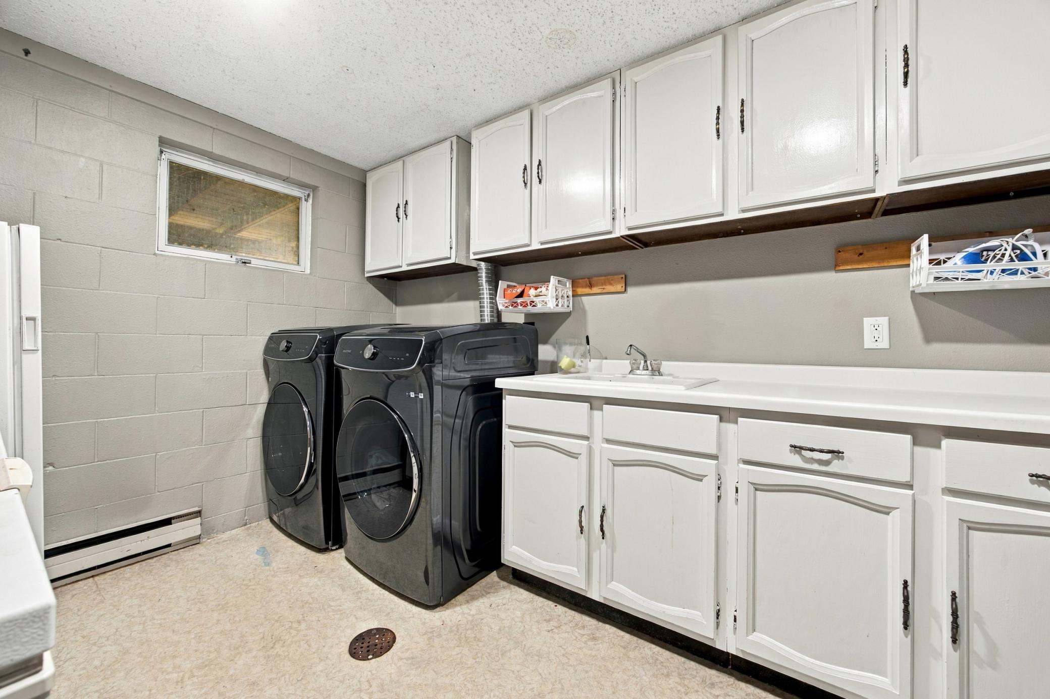 1977 single family home for sale at 1317 Loring Avenue in Detroit Lakes, MN — 4 bed, 3 bath (photo 23 of 35)