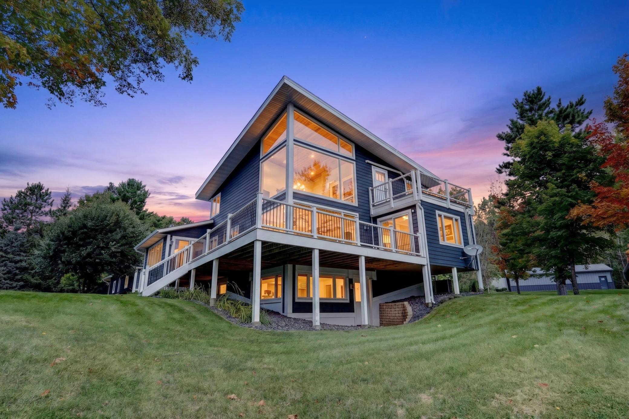 1973 single family home for sale at 31831 Sunny Beach Road in Grand Rapids, MN — 4 bed, 4 bath (photo 12 of 61)
