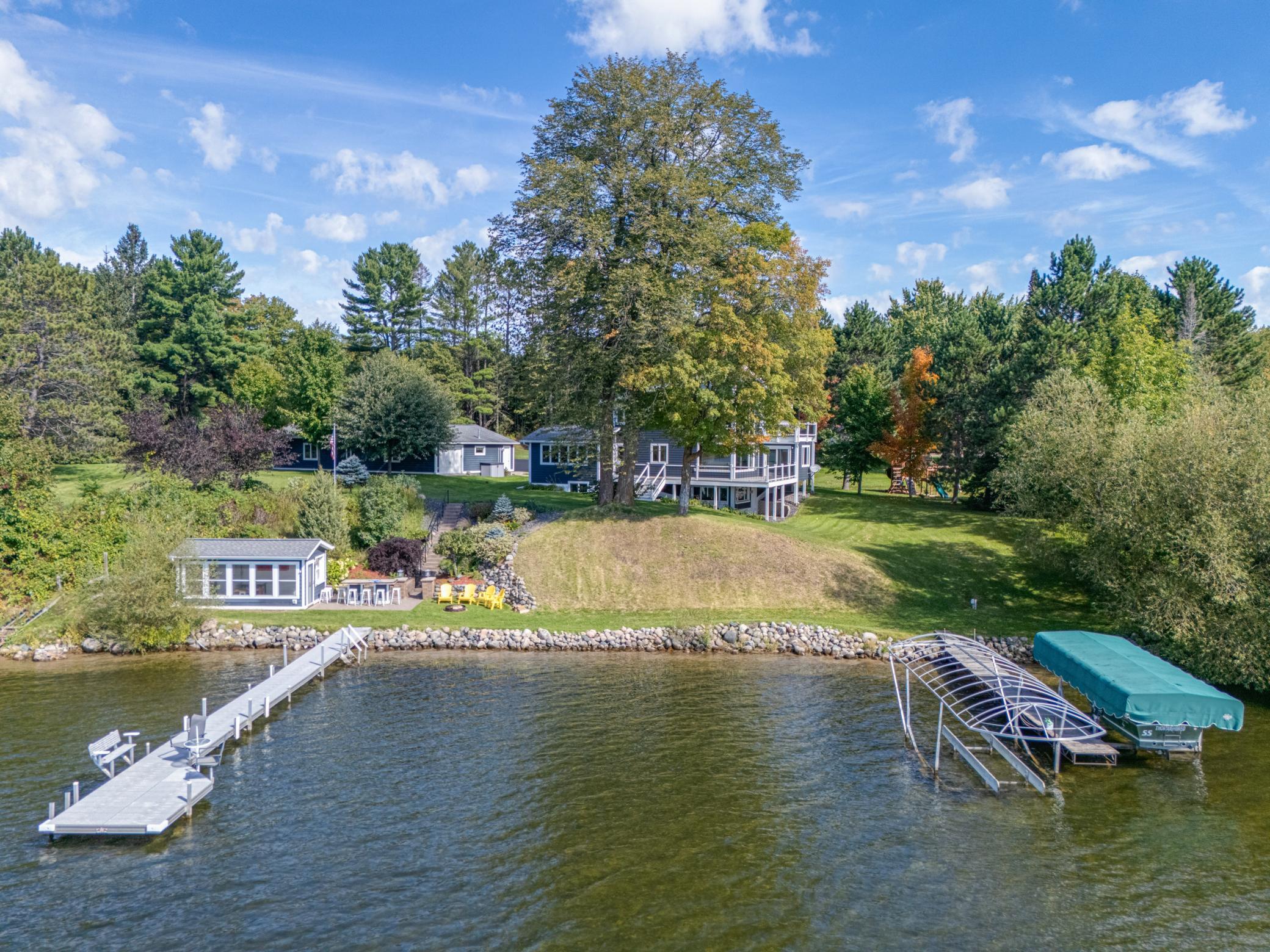 1973 single family home for sale at 31831 Sunny Beach Road in Grand Rapids, MN — 4 bed, 4 bath (photo 5 of 61)
