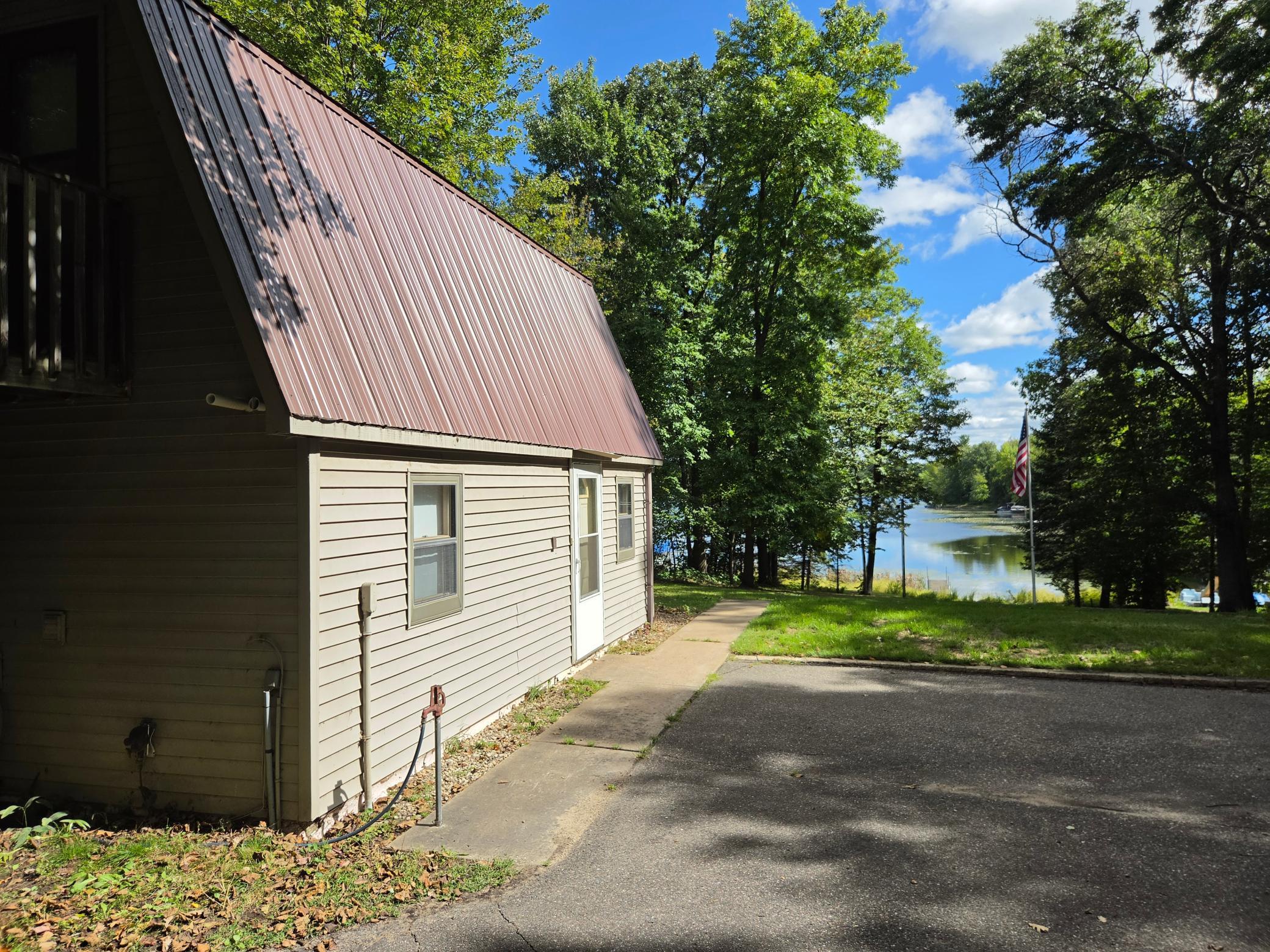 1984 single family home for sale at 17611 Emerald Drive in Fifty Lakes, MN — 2 bed, 2 bath (photo 2 of 32)