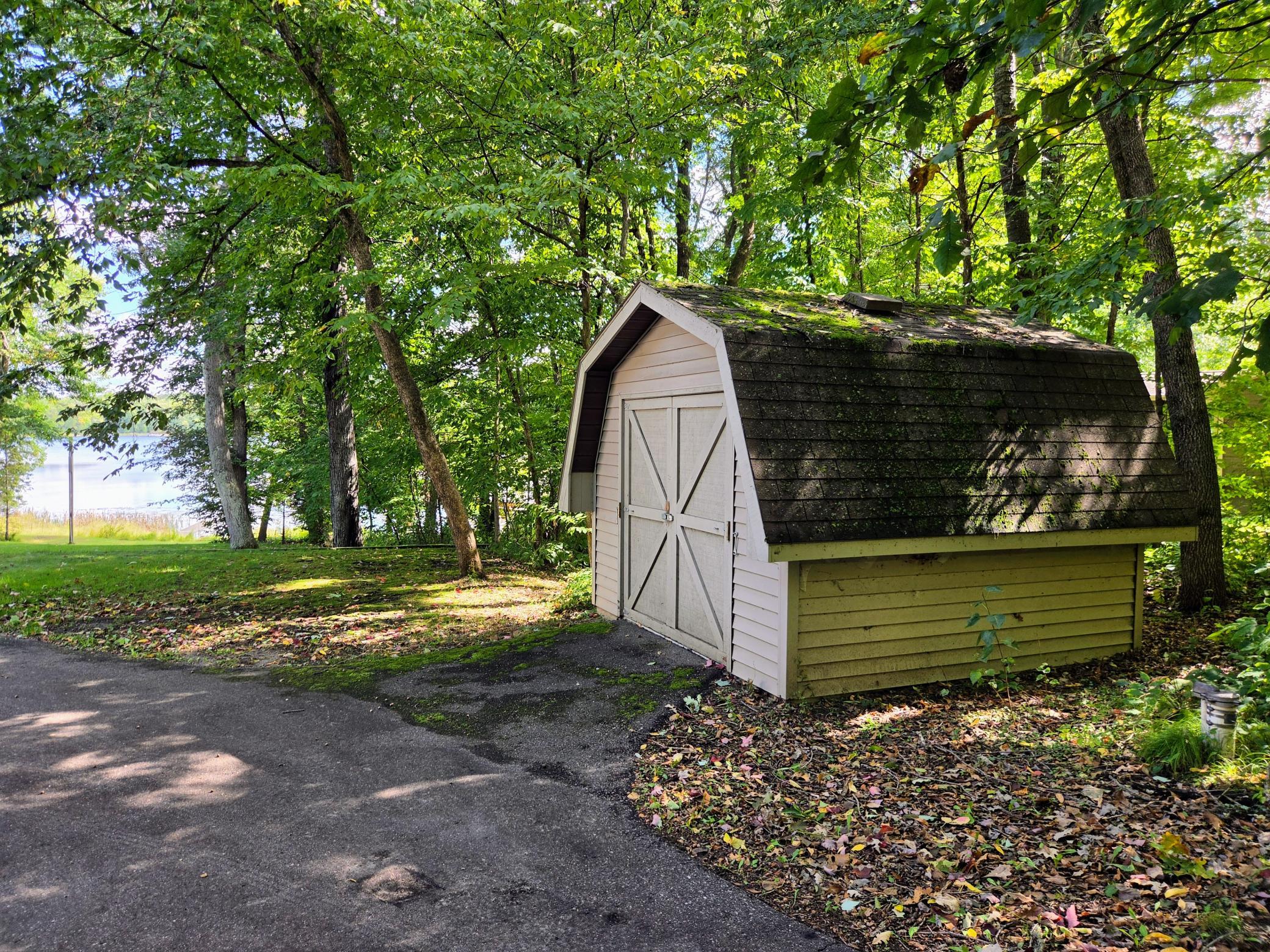 1984 single family home for sale at 17611 Emerald Drive in Fifty Lakes, MN — 2 bed, 2 bath (photo 12 of 32)