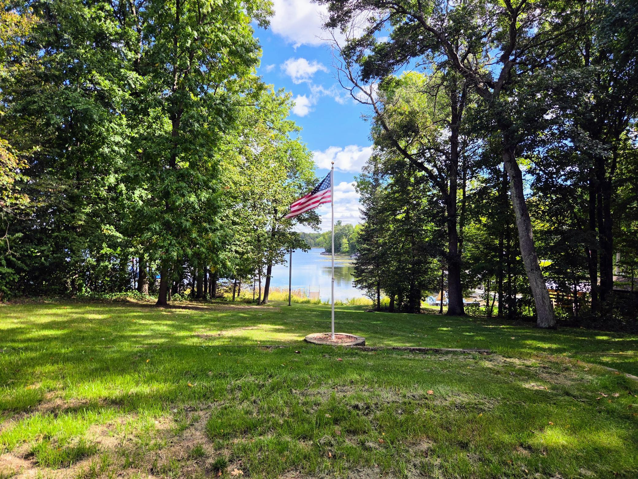 1984 single family home for sale at 17611 Emerald Drive in Fifty Lakes, MN — 2 bed, 2 bath (photo 3 of 32)
