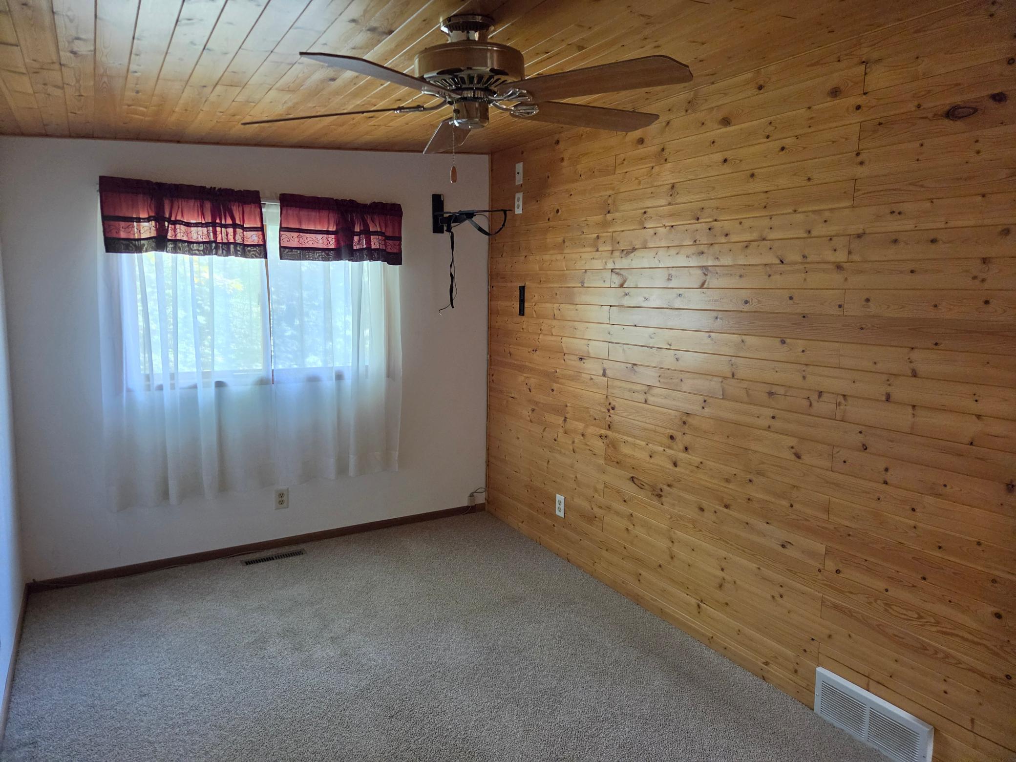 1984 single family home for sale at 17611 Emerald Drive in Fifty Lakes, MN — 2 bed, 2 bath (photo 22 of 32)