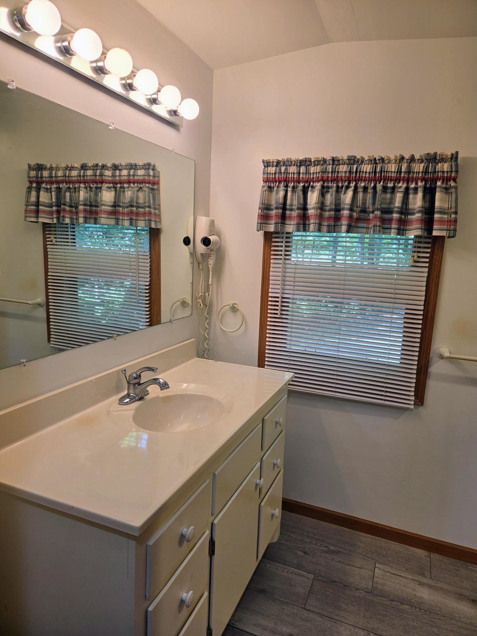 1984 single family home for sale at 17611 Emerald Drive in Fifty Lakes, MN — 2 bed, 2 bath (photo 24 of 32)