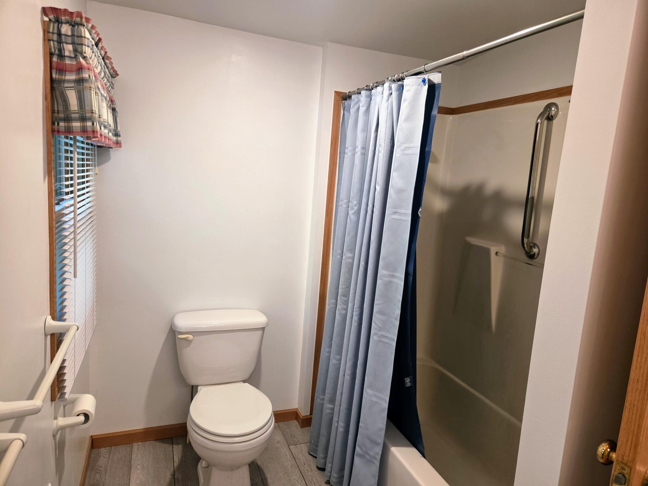 1984 single family home for sale at 17611 Emerald Drive in Fifty Lakes, MN — 2 bed, 2 bath (photo 25 of 32)