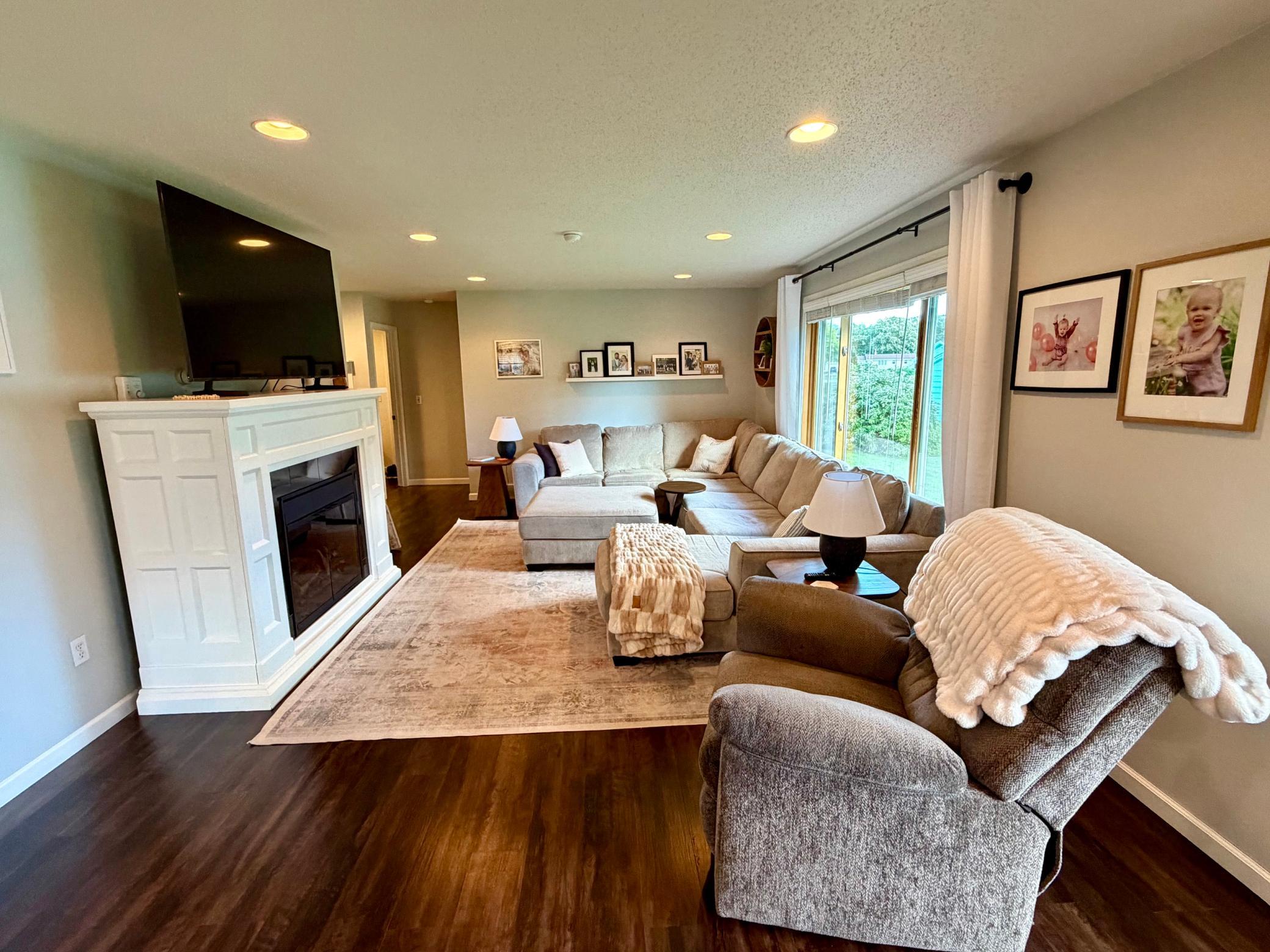 2004 single family home for sale at 1012 6th Street SE in Roseau, MN — 3 bed, 2 bath (photo 12 of 29)