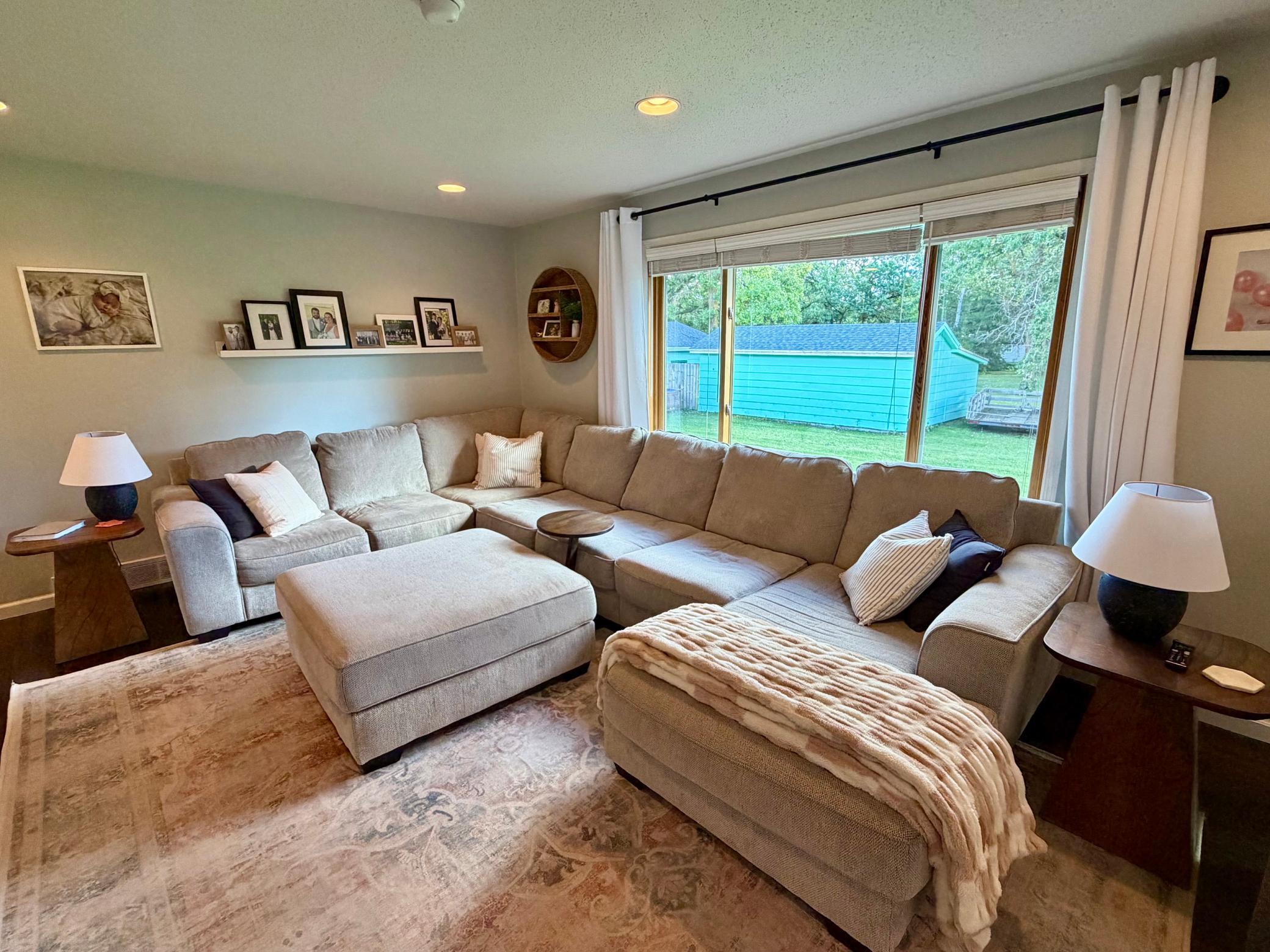 2004 single family home for sale at 1012 6th Street SE in Roseau, MN — 3 bed, 2 bath (photo 13 of 29)