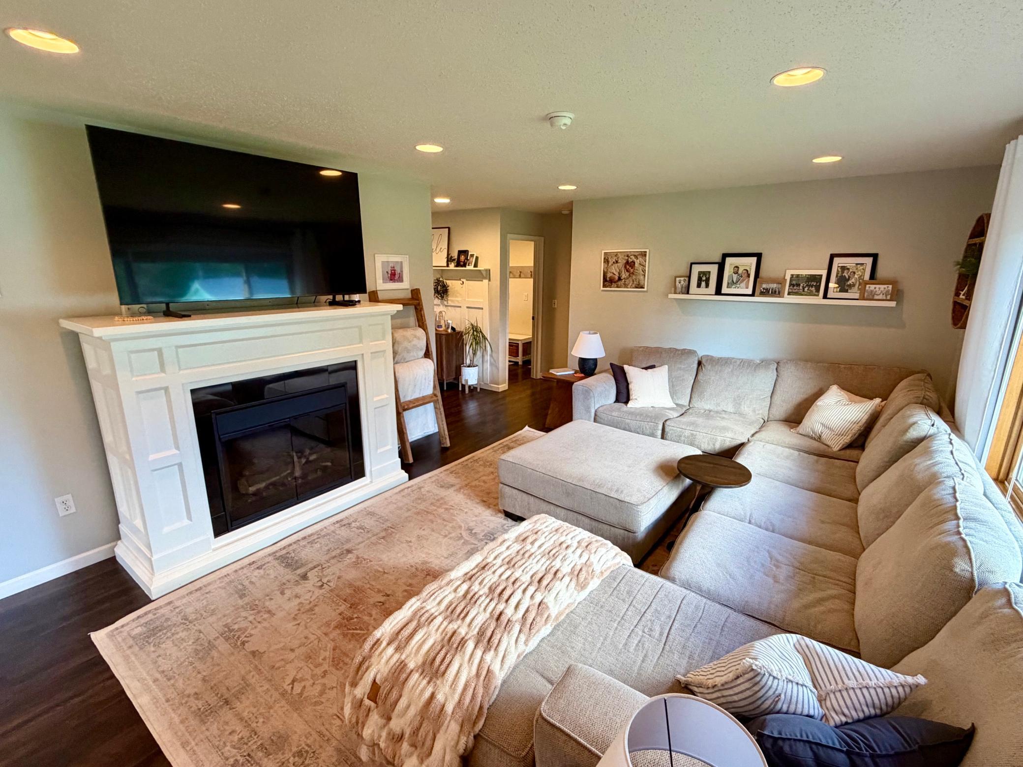 2004 single family home for sale at 1012 6th Street SE in Roseau, MN — 3 bed, 2 bath (photo 14 of 29)