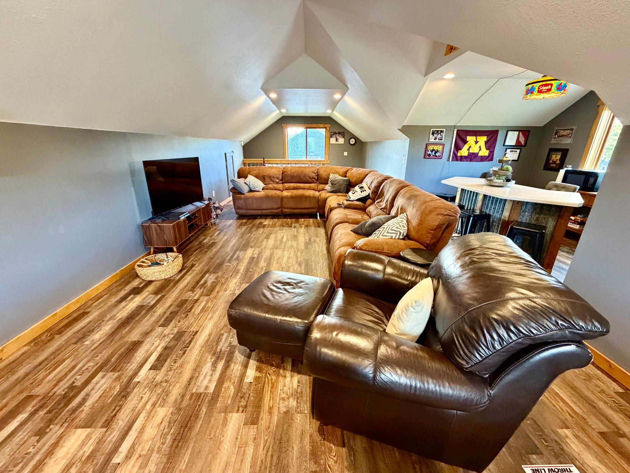 2004 single family home for sale at 1012 6th Street SE in Roseau, MN — 3 bed, 2 bath (photo 25 of 29)
