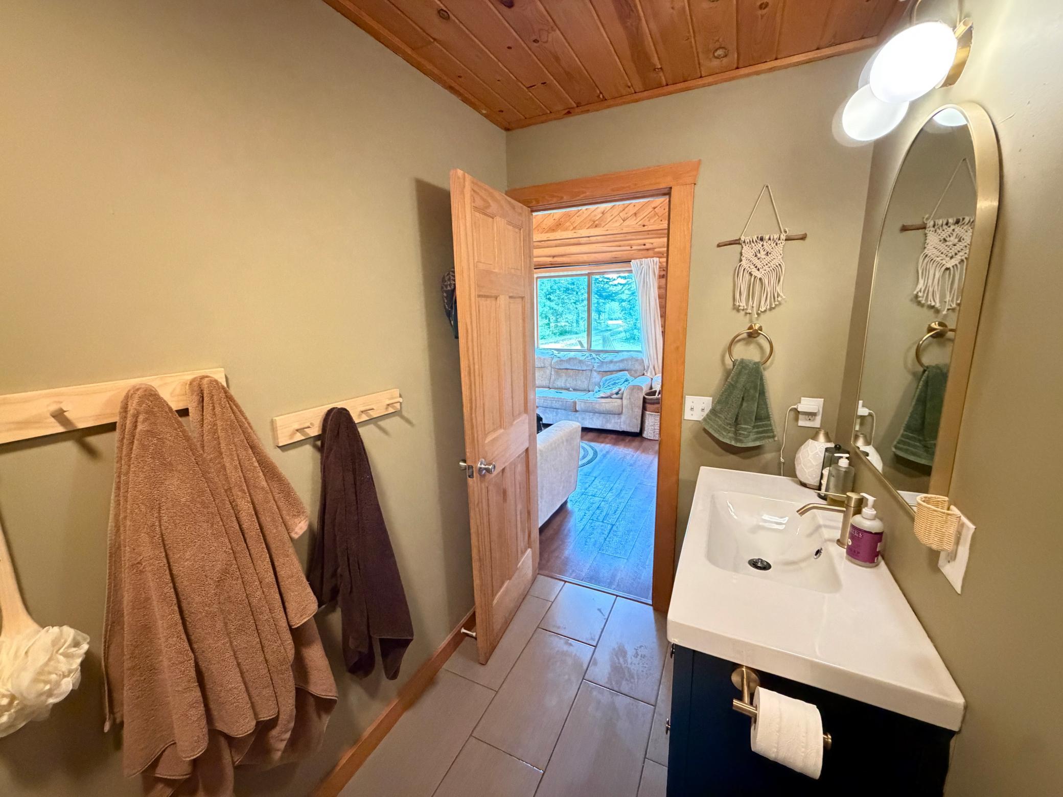2007 single family home for sale at 10871 260th Street in Park Rapids, MN — 3 bed, 1 bath (photo 19 of 49)