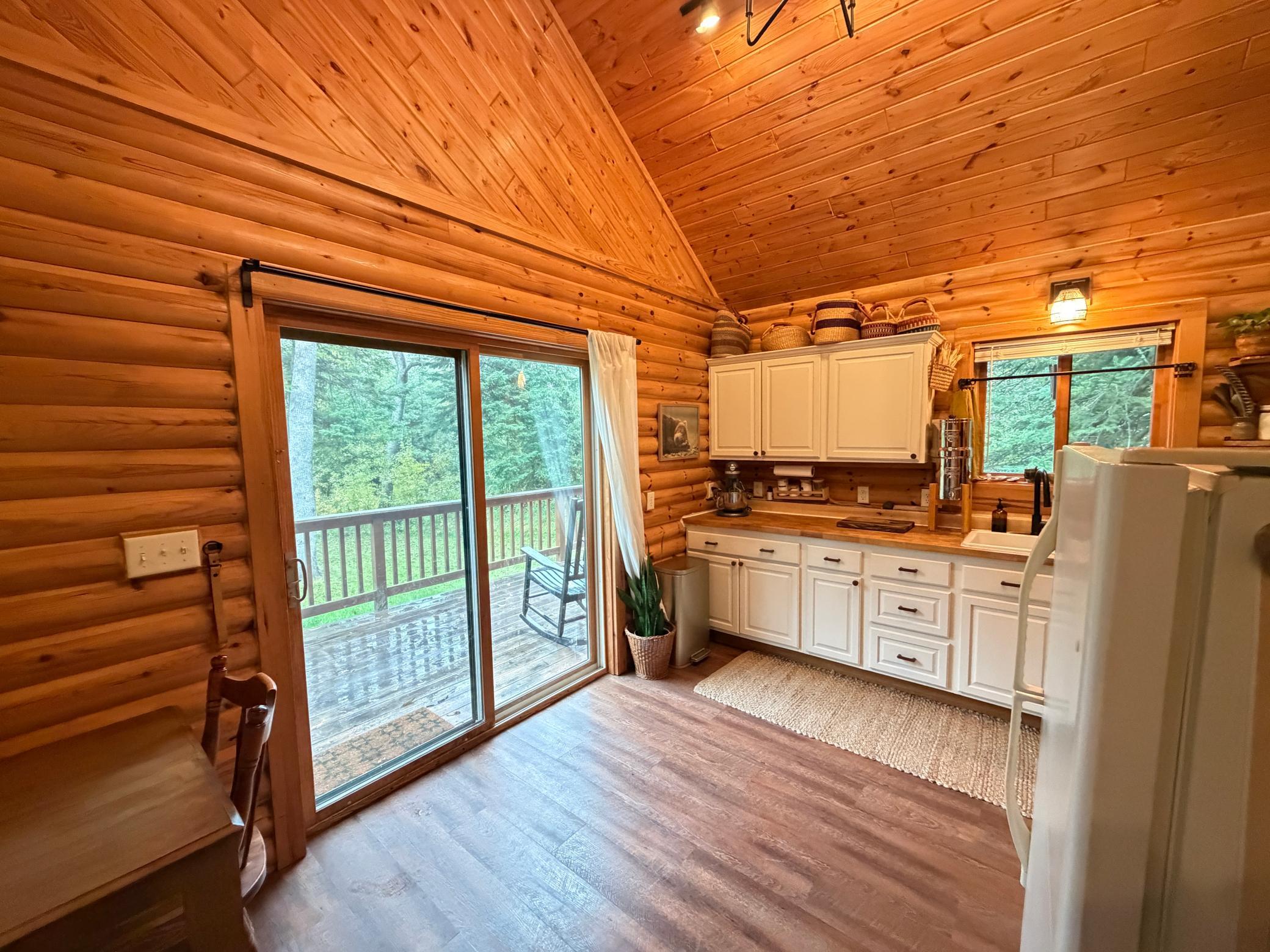 2007 single family home for sale at 10871 260th Street in Park Rapids, MN — 3 bed, 1 bath (photo 6 of 49)