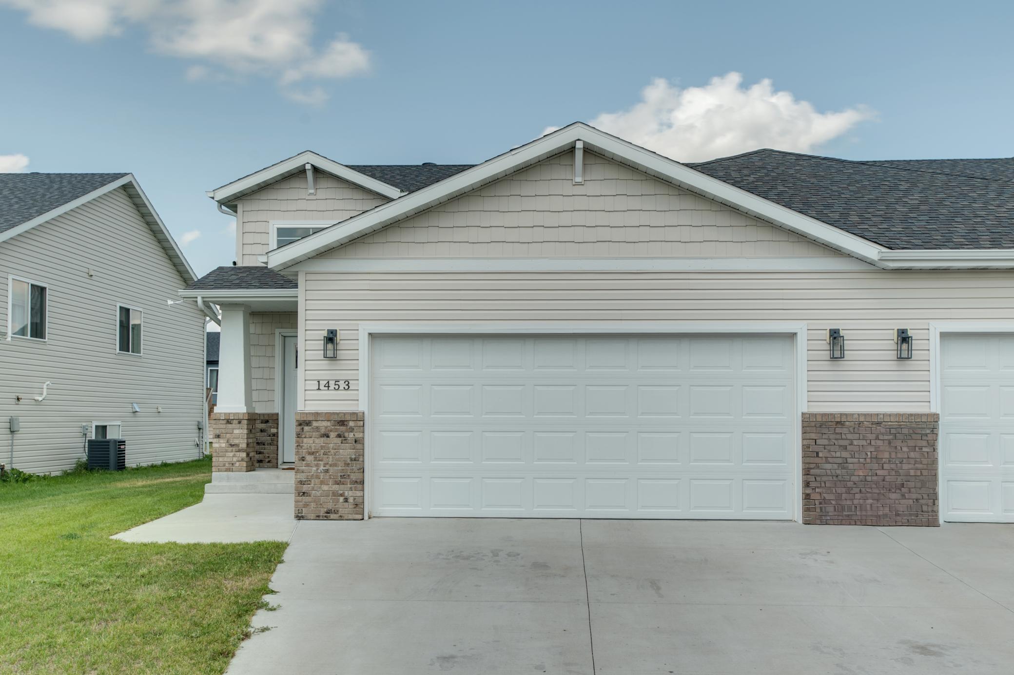 1453 69th Avenue S, Fargo, ND