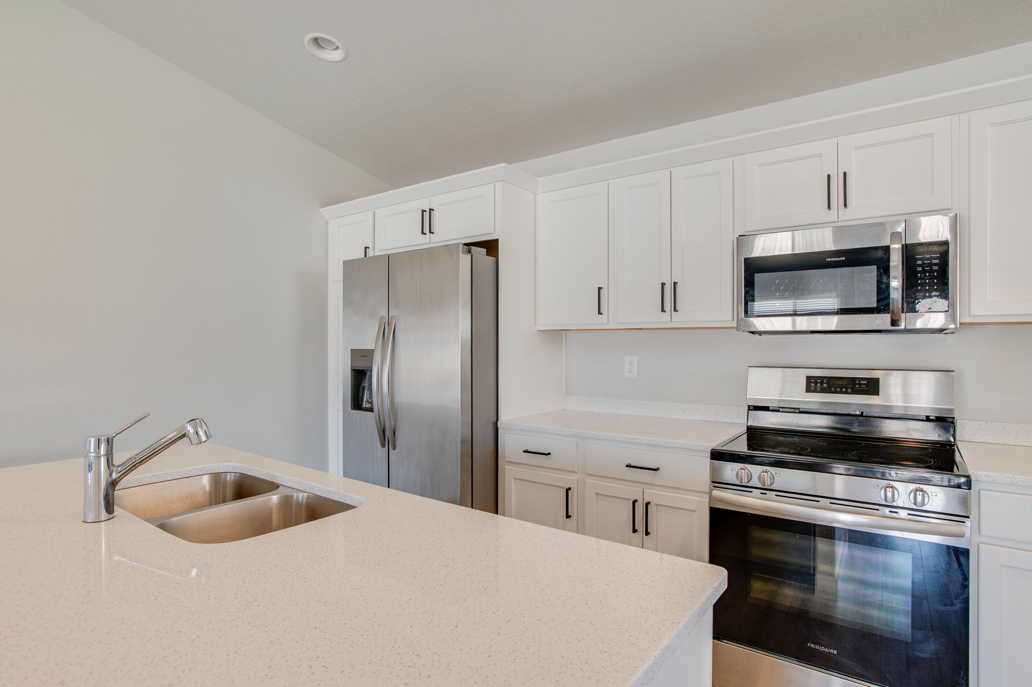 2023 twin home for sale at 1453 69th Avenue S in Fargo, ND — 3 bed, 2 bath (photo 13 of 35)