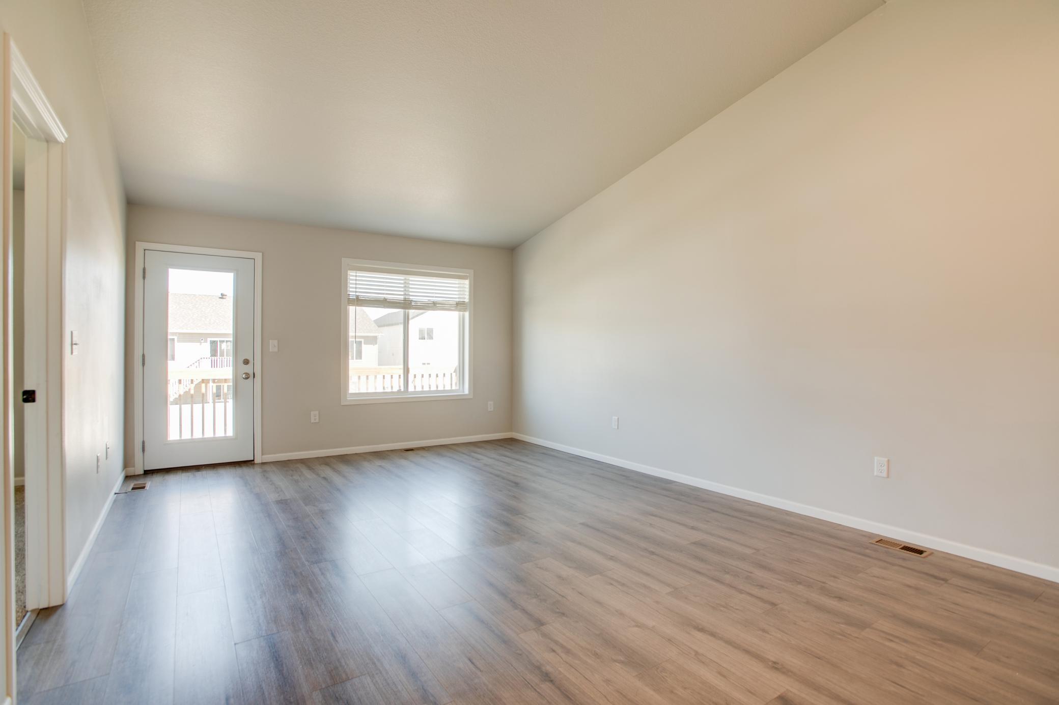 2023 twin home for sale at 1453 69th Avenue S in Fargo, ND — 3 bed, 2 bath (photo 14 of 35)