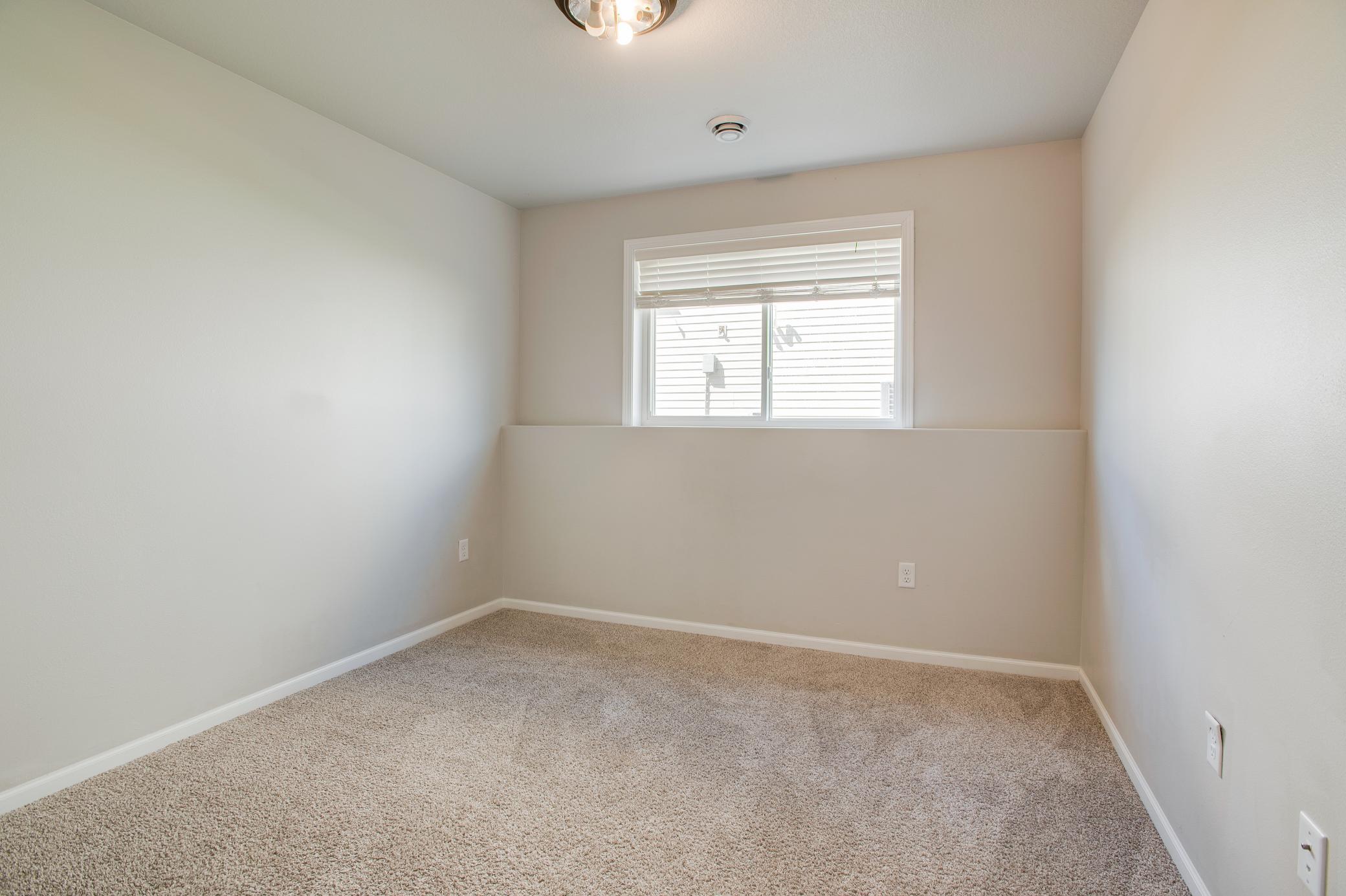 2023 twin home for sale at 1453 69th Avenue S in Fargo, ND — 3 bed, 2 bath (photo 26 of 35)