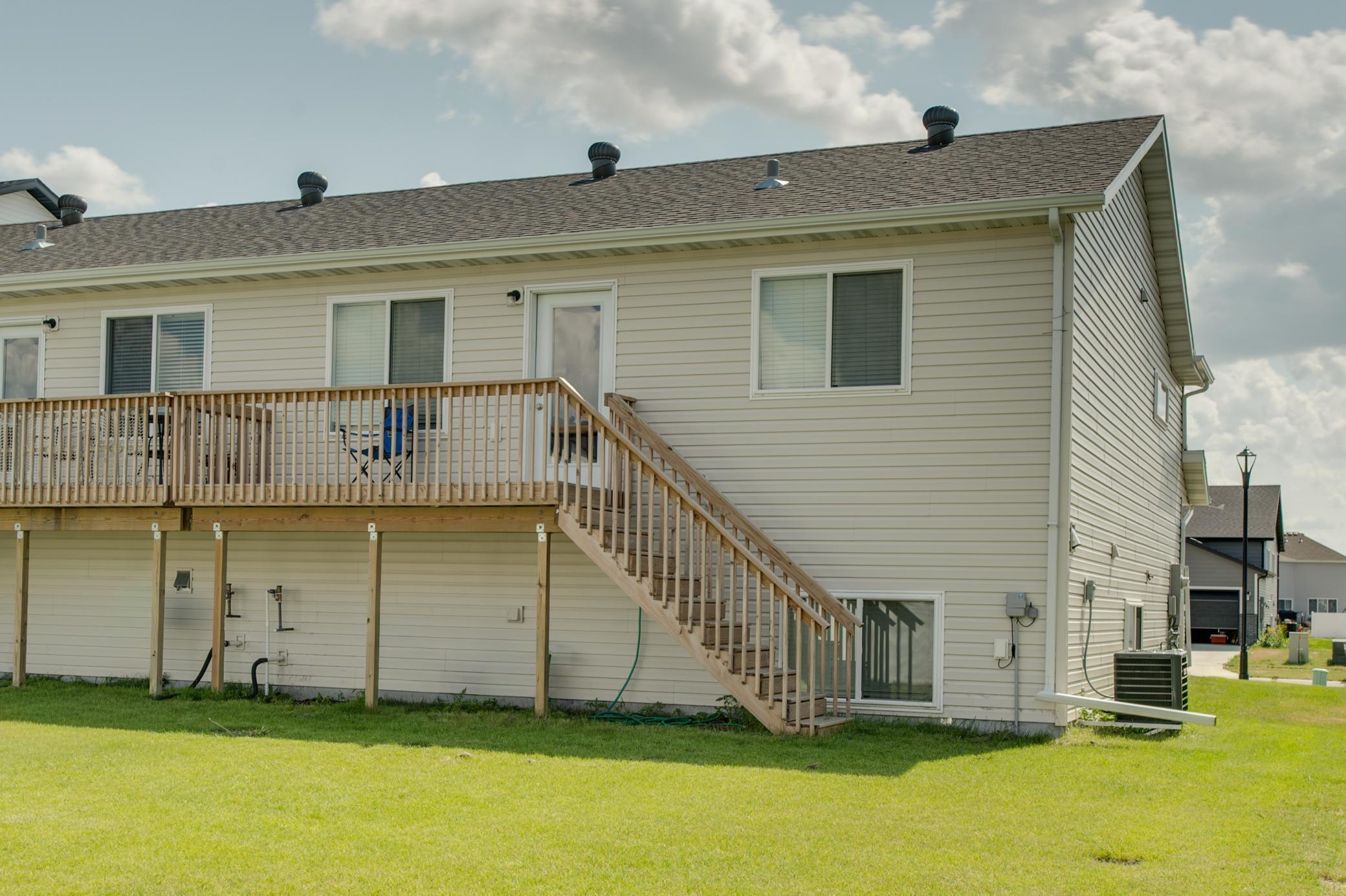 2023 twin home for sale at 1453 69th Avenue S in Fargo, ND — 3 bed, 2 bath (photo 33 of 35)