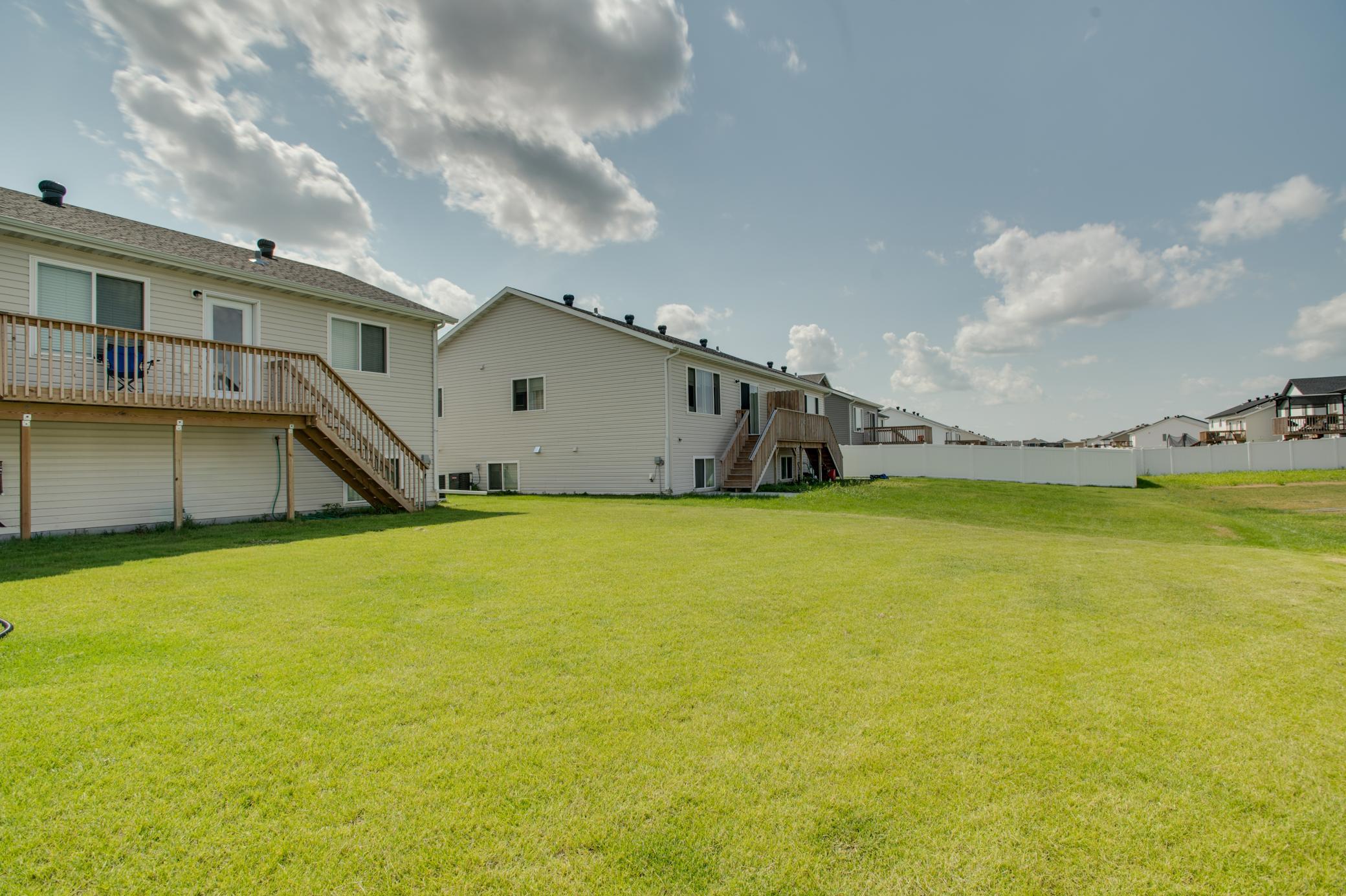 2023 twin home for sale at 1453 69th Avenue S in Fargo, ND — 3 bed, 2 bath (photo 35 of 35)