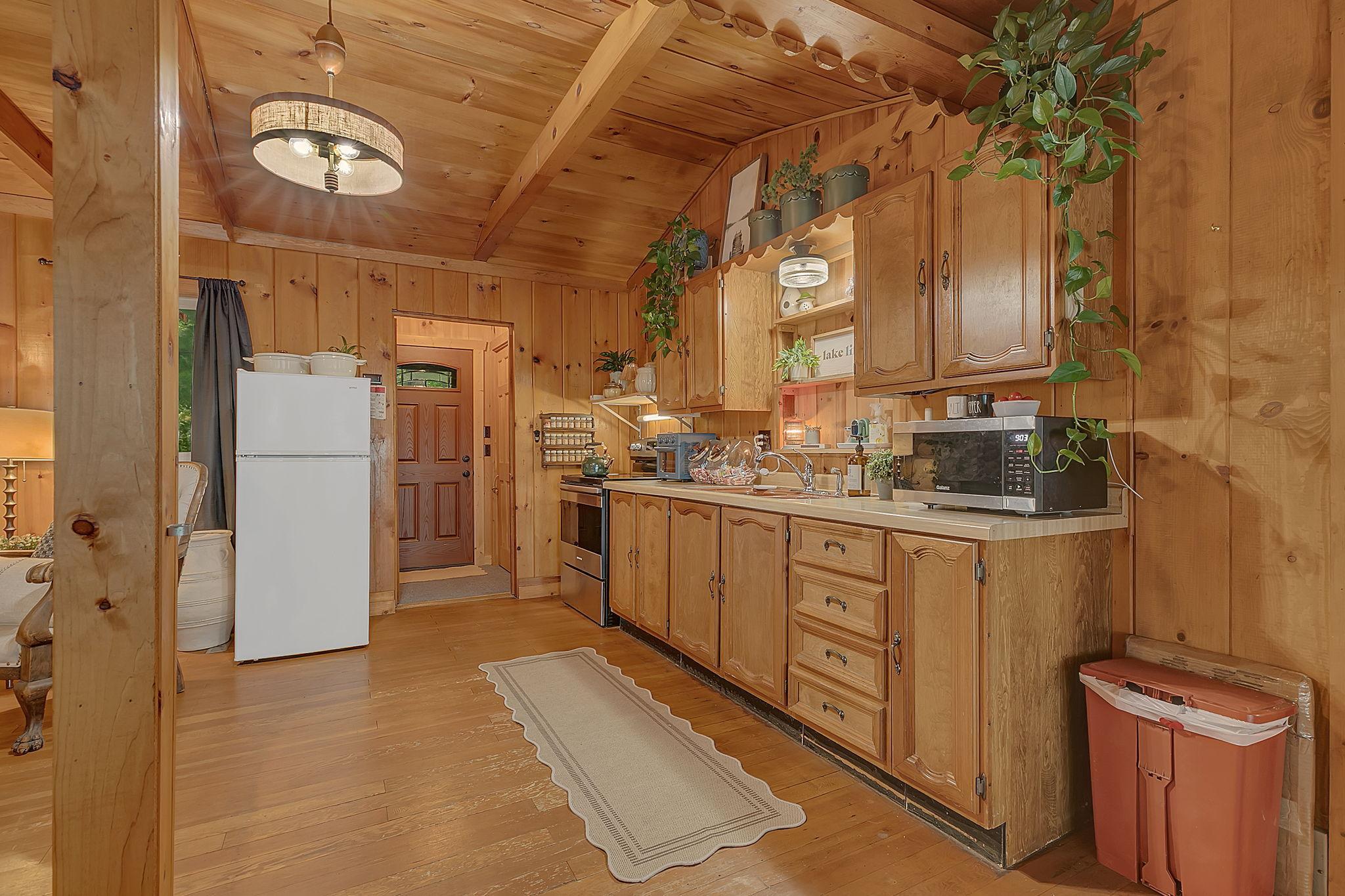 1985 single family home for sale at 23487 N Platte Lake Road in Hillman, MN — 3 bed, 2 bath (photo 6 of 45)