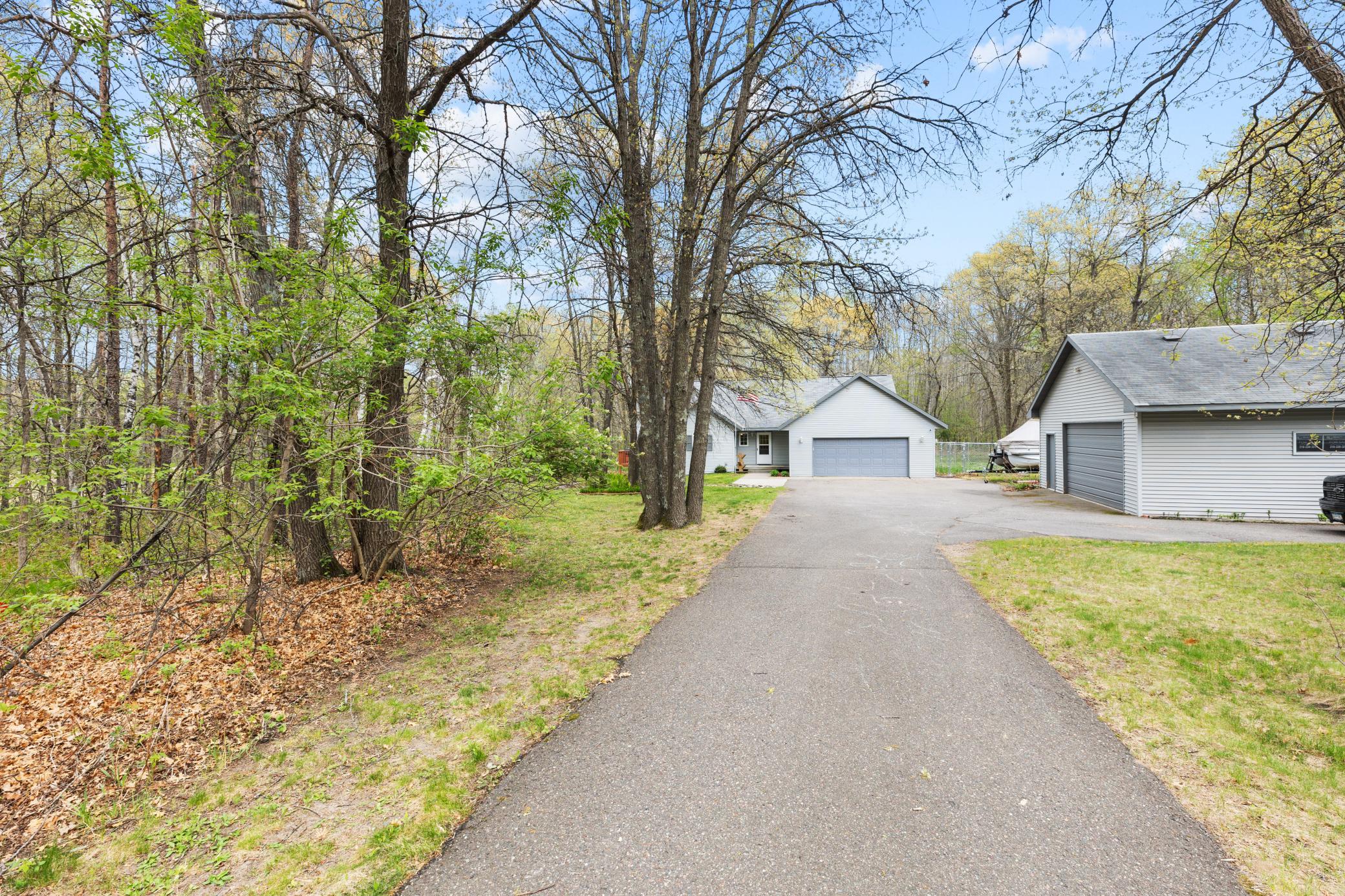 2001 single family home for sale at 10308 S Oaks Road in Brainerd, MN — 4 bed, 2 bath (photo 14 of 40)