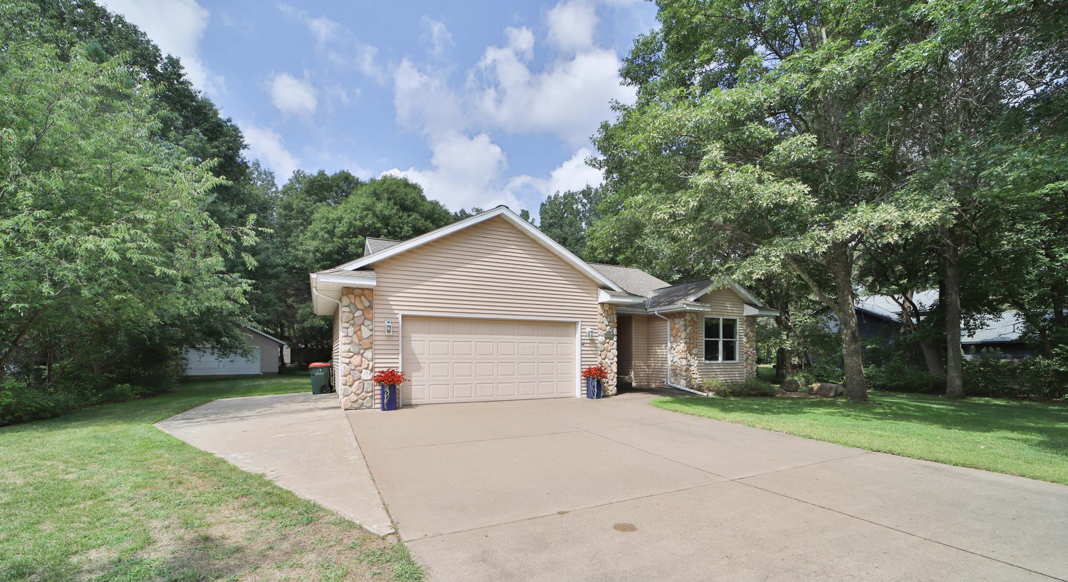 1997 single family home for sale at 12783 Lakewood Lane in Baxter, MN — 5 bed, 3 bath (photo 33 of 37)