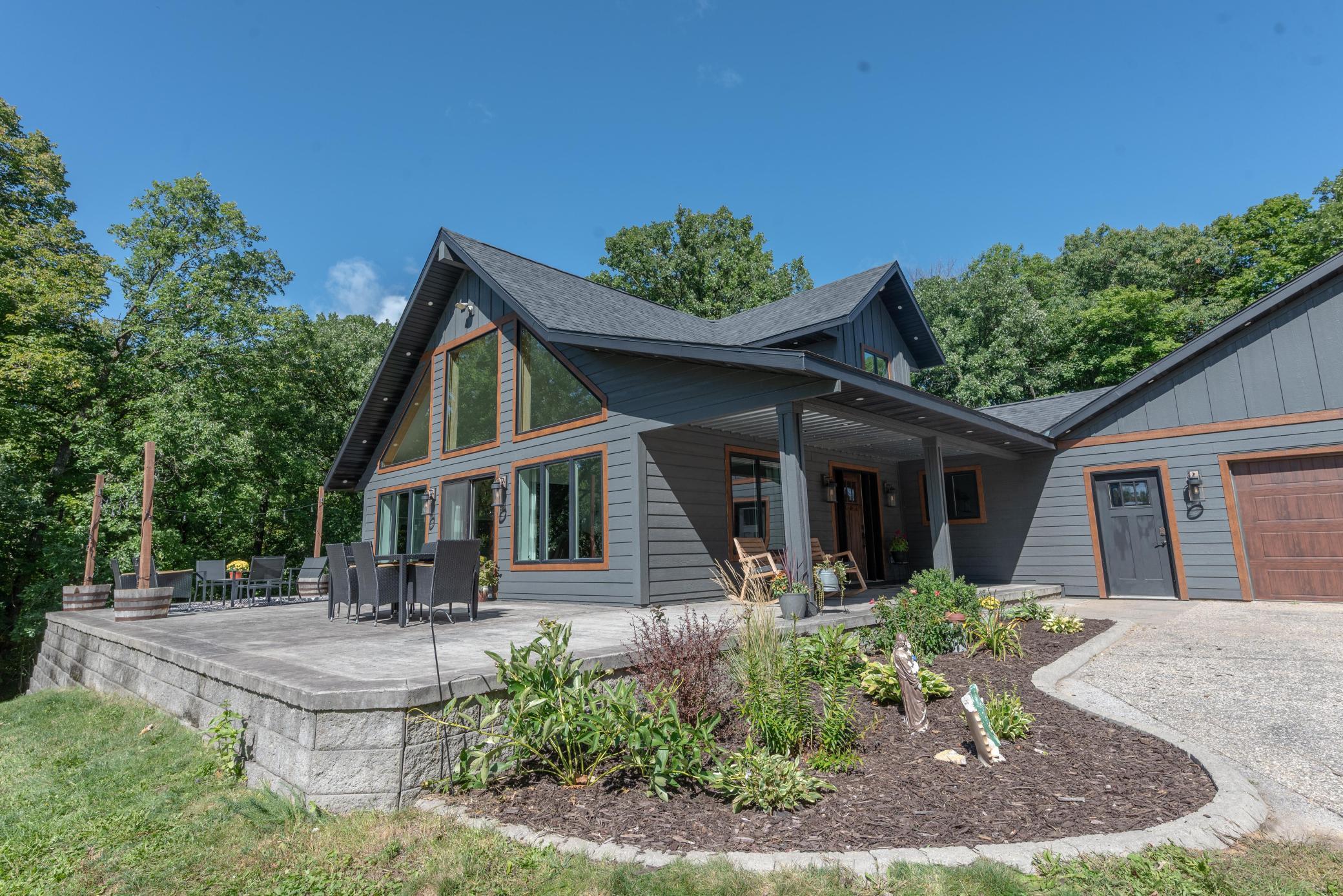 1976 single family home for sale at 36189 504th Street in Frazee, MN — 3 bed, 3 bath (photo 4 of 49)